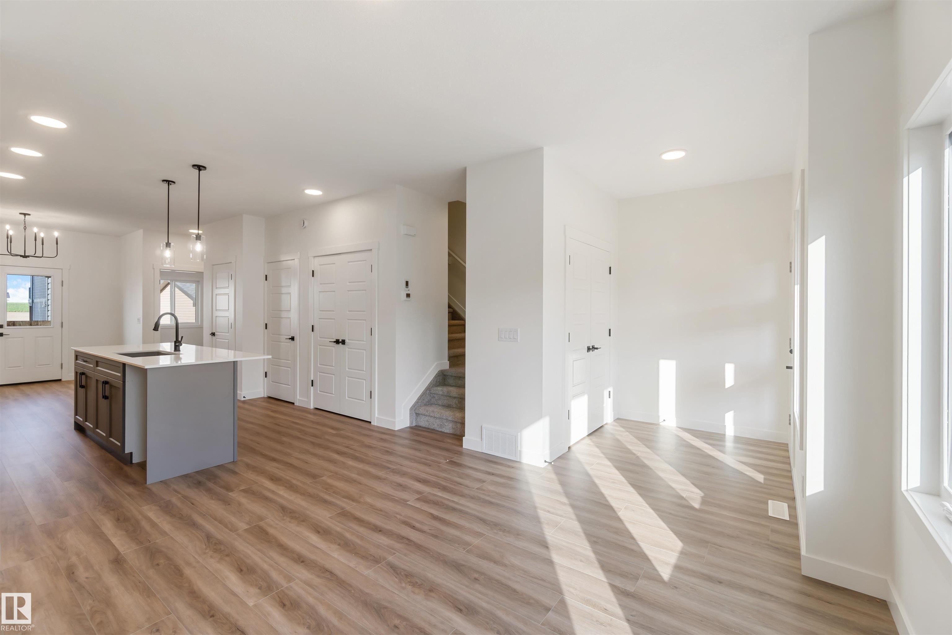 Fifth View of 1060 14 Avenue, Aster, Edmonton, Alberta, T6T 2W7