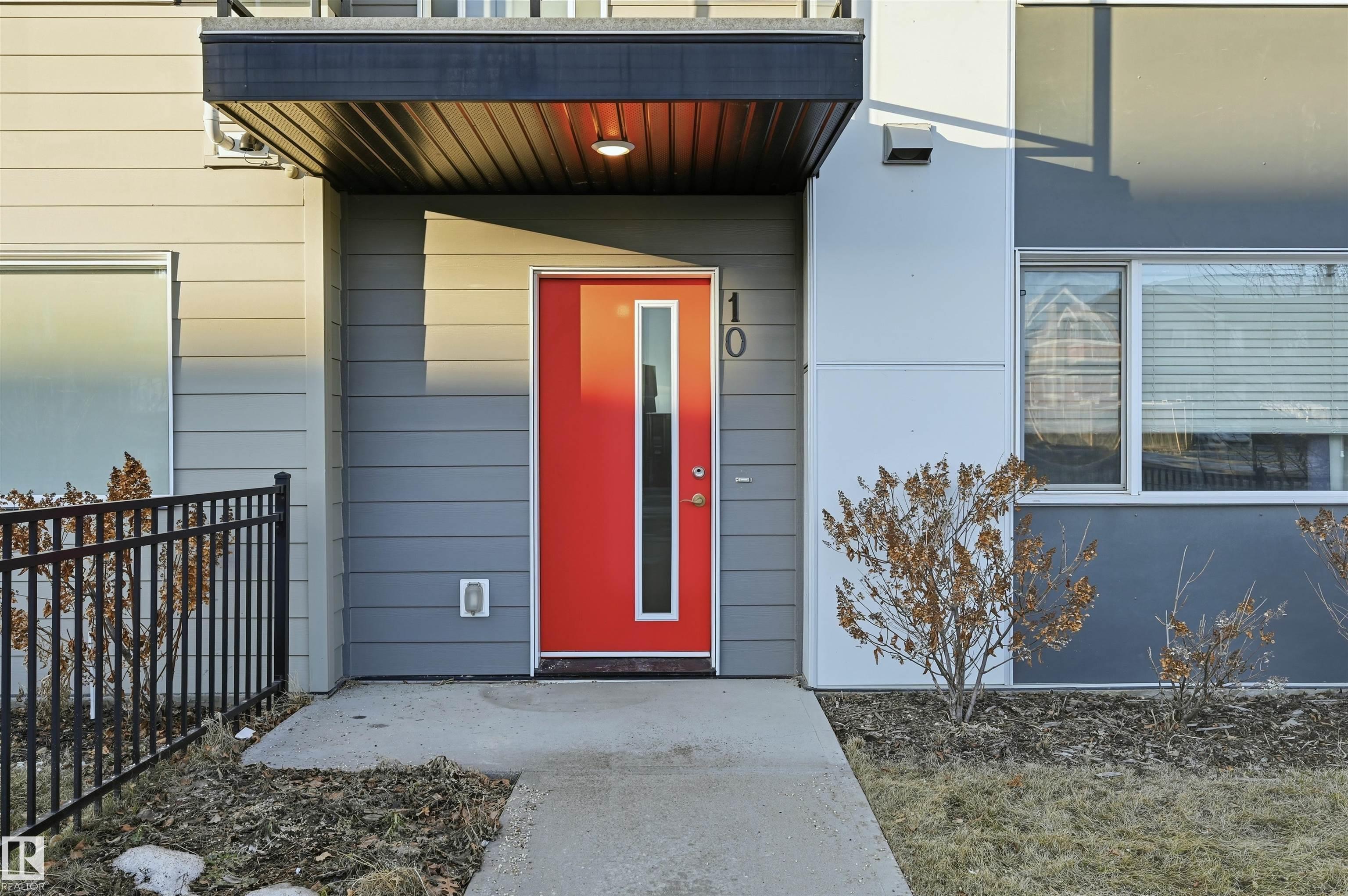 Third View of 10 804 WELSH Drive, Walker, Edmonton, Alberta, T6X 1Y8