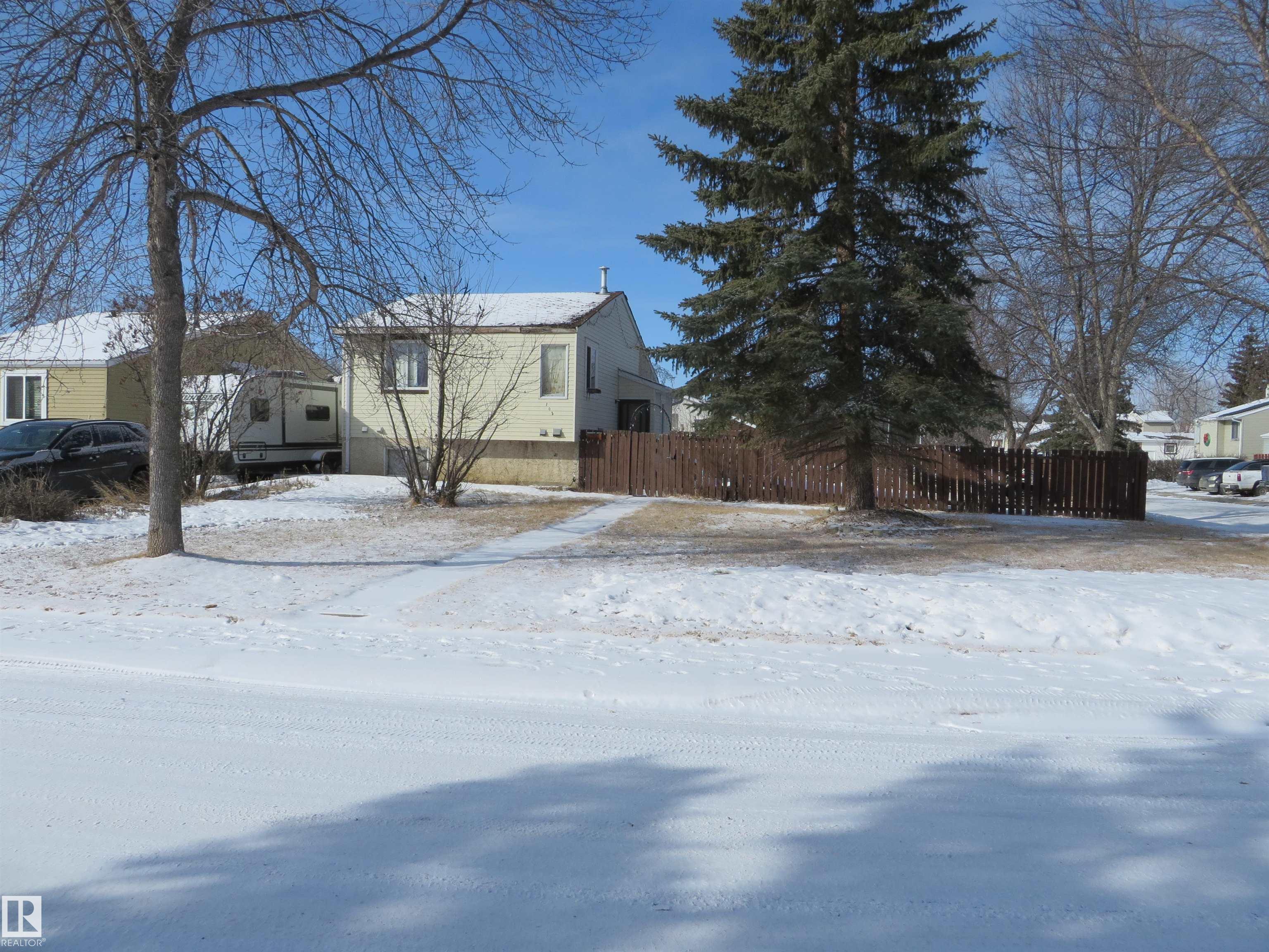 102 CHUNGO Crescent, E4477528, Alberta,