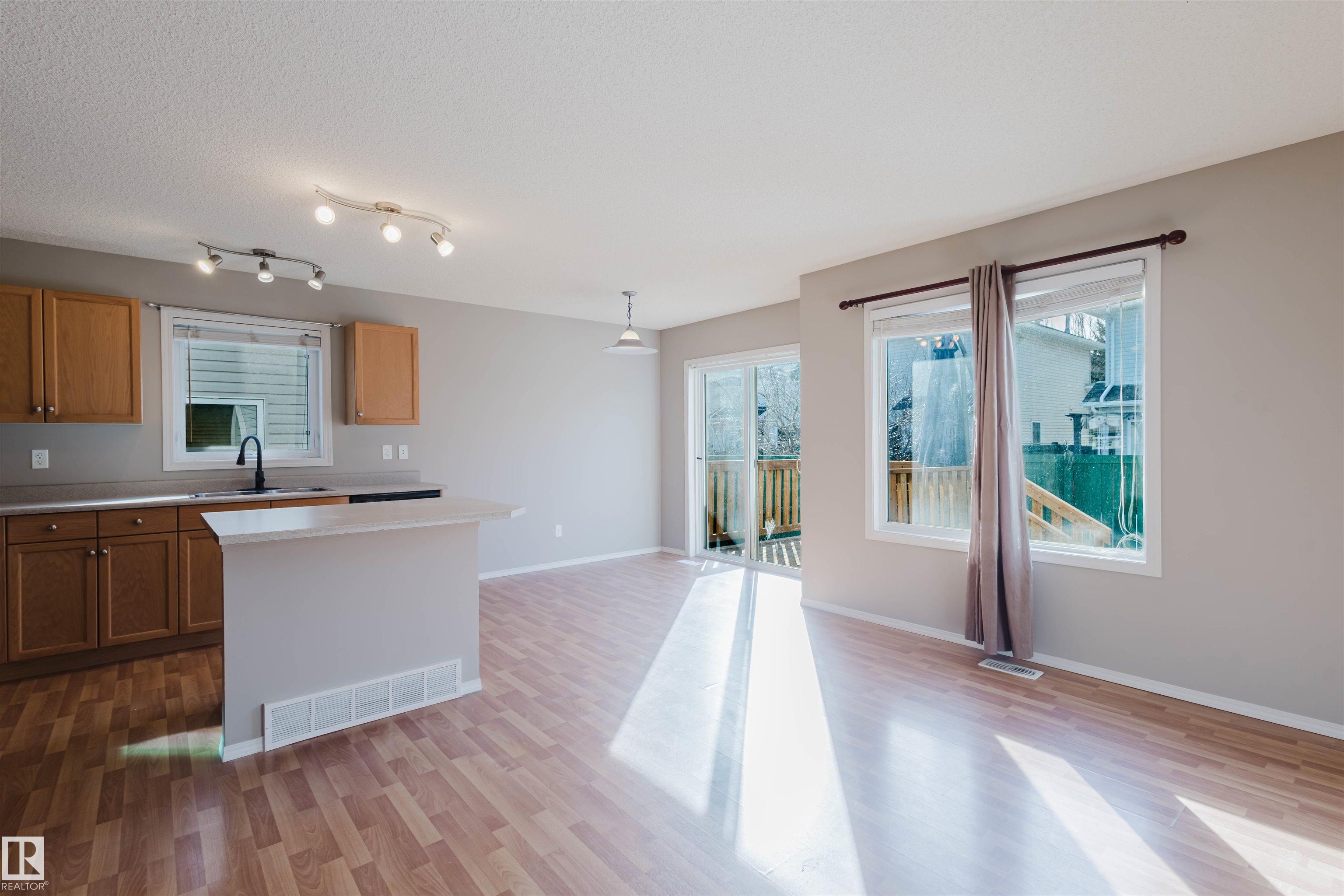 Fourth View of 29 115 CHESTERMERE Drive, Lakeland Ridge, Sherwood Park, Alberta, T8H 2W4