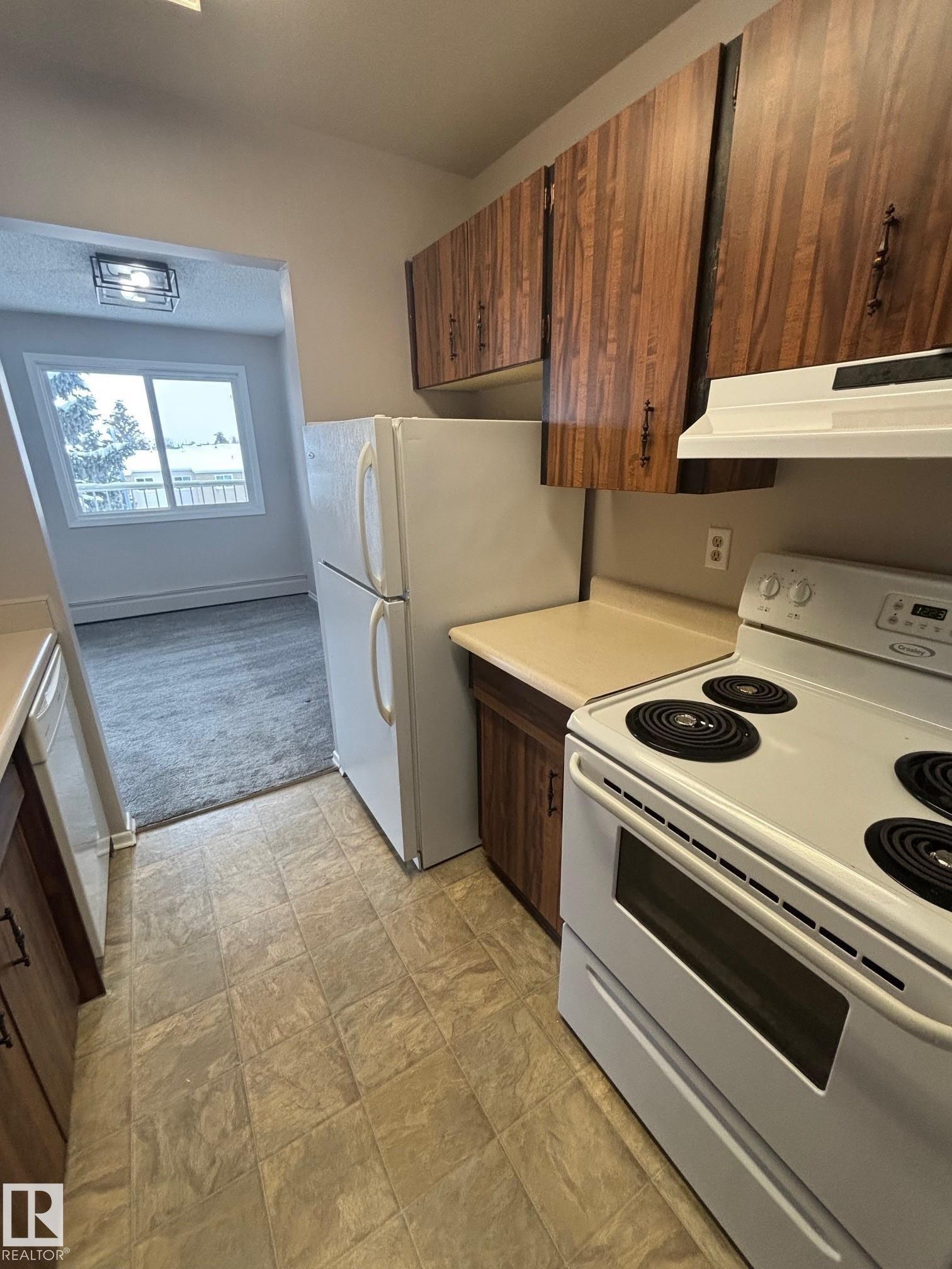 Fifth View of 311 18204 93 Avenue, Belmead, Edmonton, Alberta, T5T 2V2