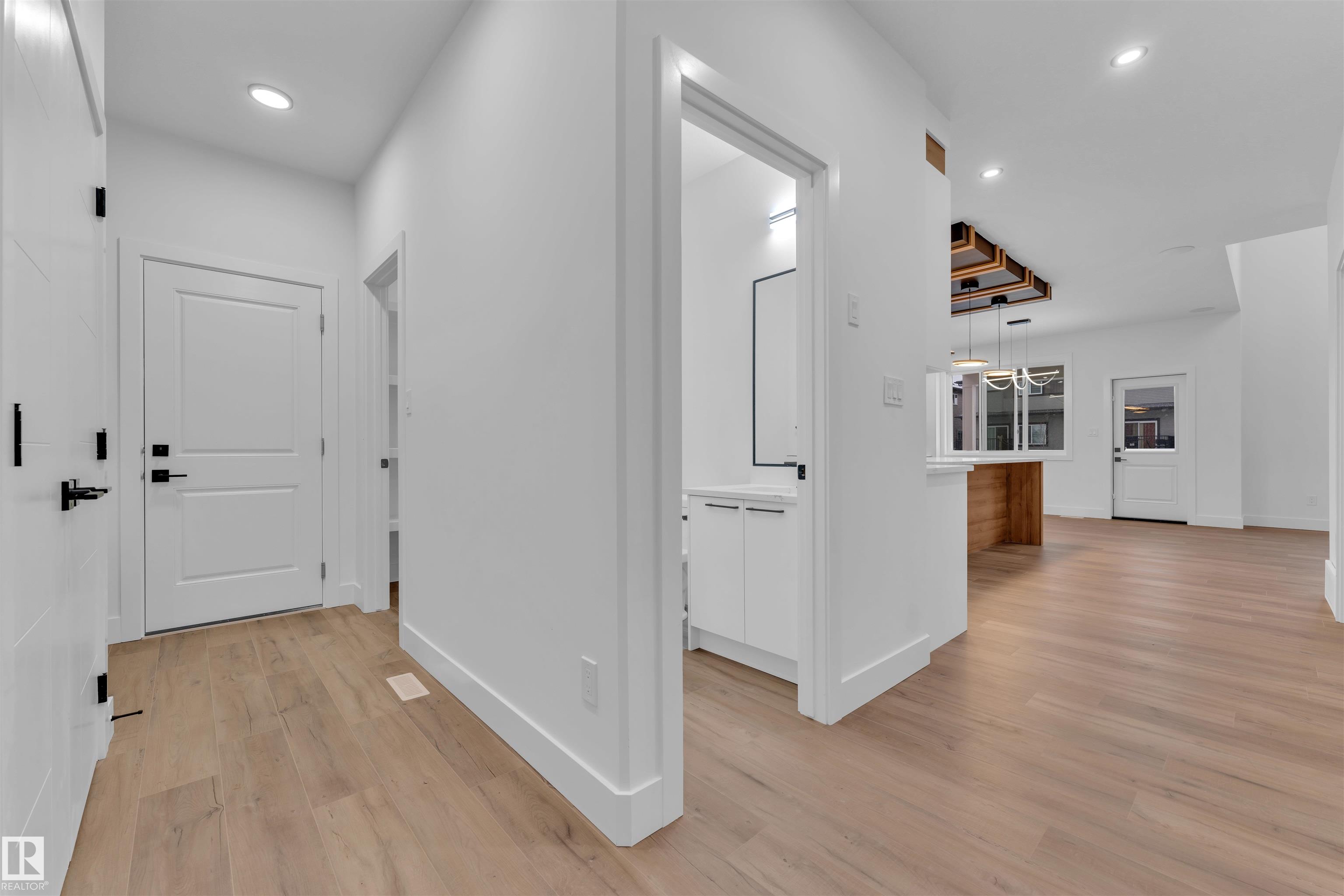 Fifth View of 209 BASIN Court, Black Stone, Leduc, Alberta, T9E 1T6