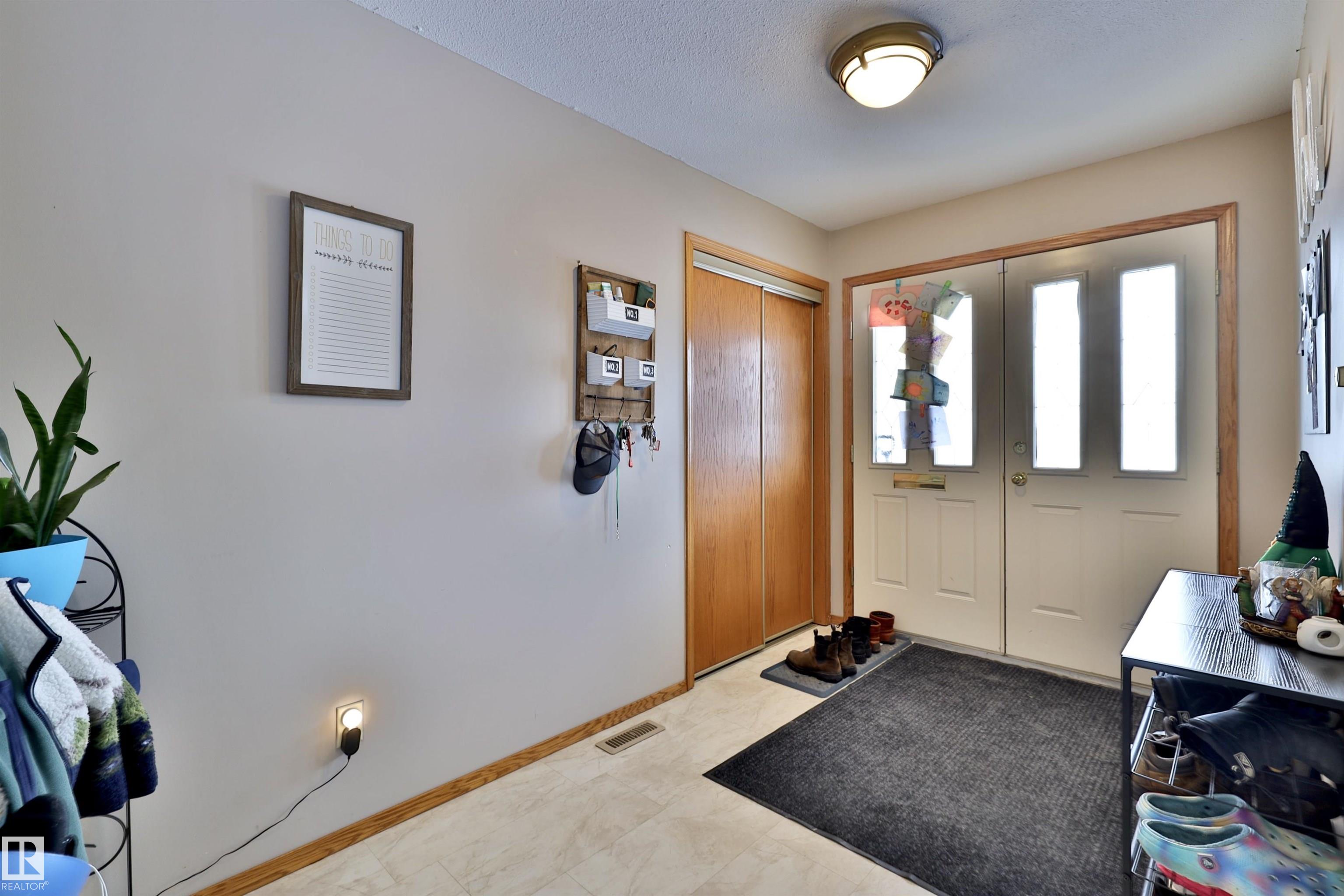 Third View of 5339 36 Avenue, Lynalta, Wetaskiwin, Alberta, T9A 2Z7