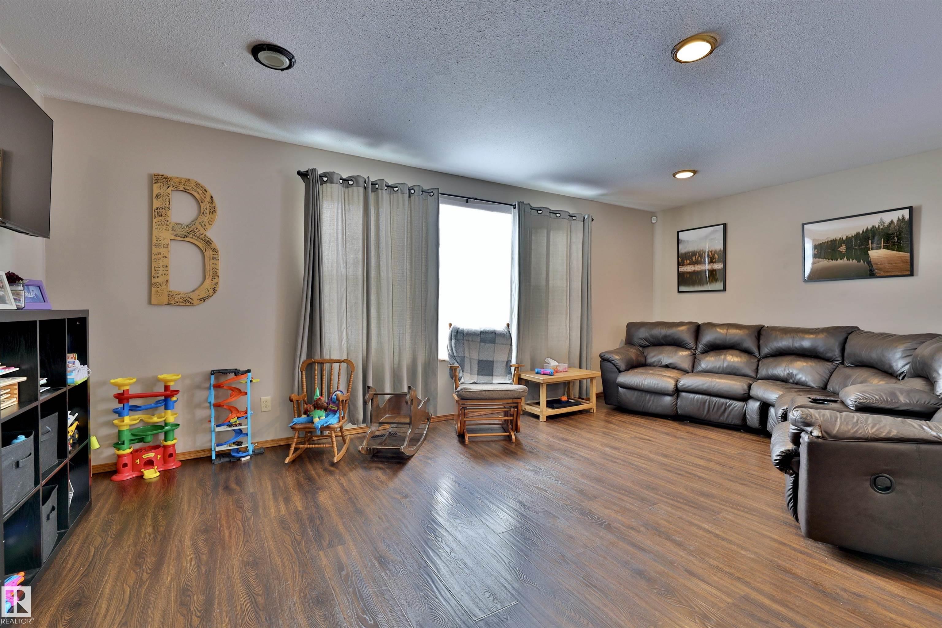 Fifth View of 5339 36 Avenue, Lynalta, Wetaskiwin, Alberta, T9A 2Z7