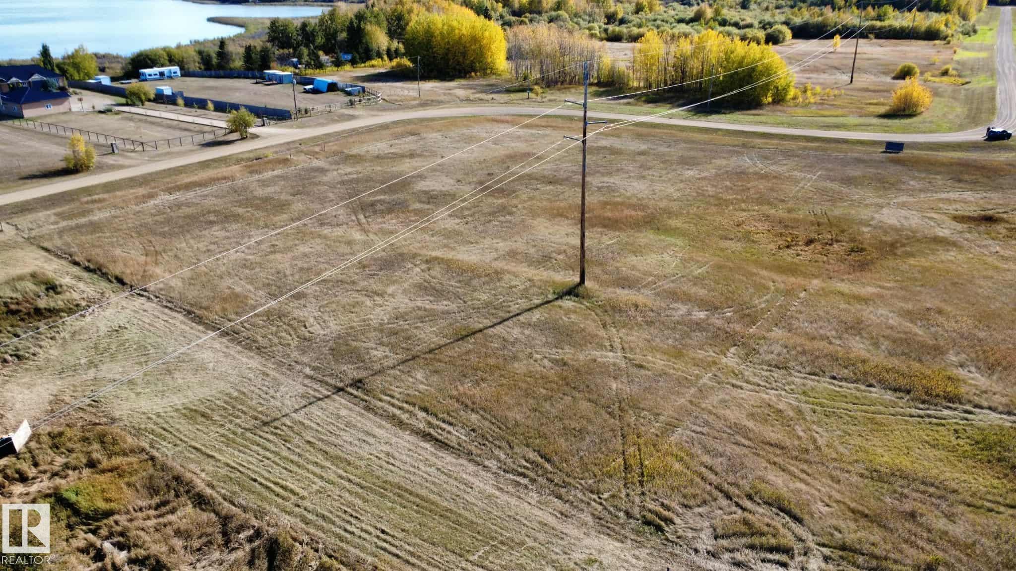 9 Bechthold Bay 104, 191054 twp 852, E4477919, Alberta,