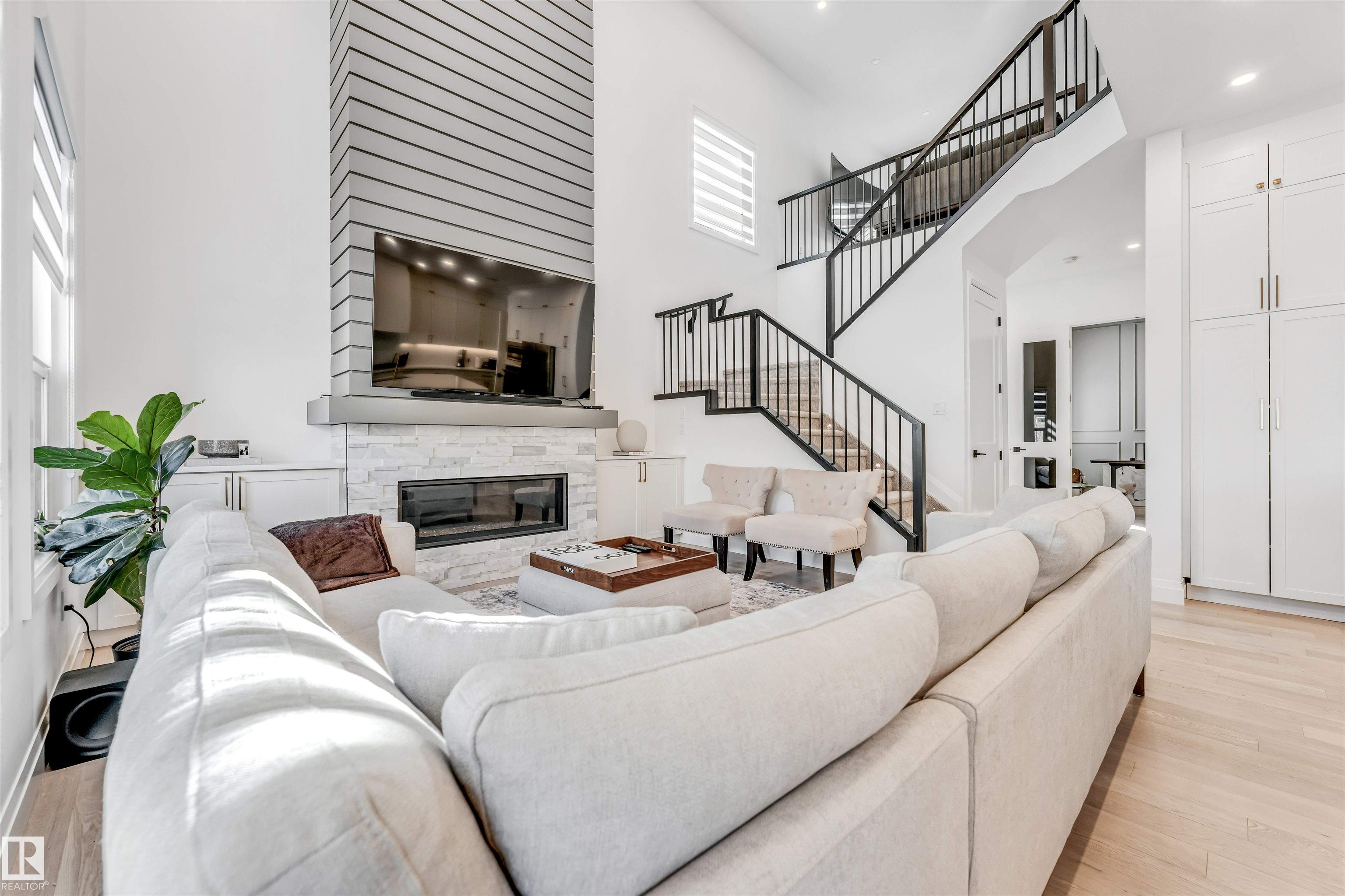 6464 ELSTON Loop, E4477988, Alberta,