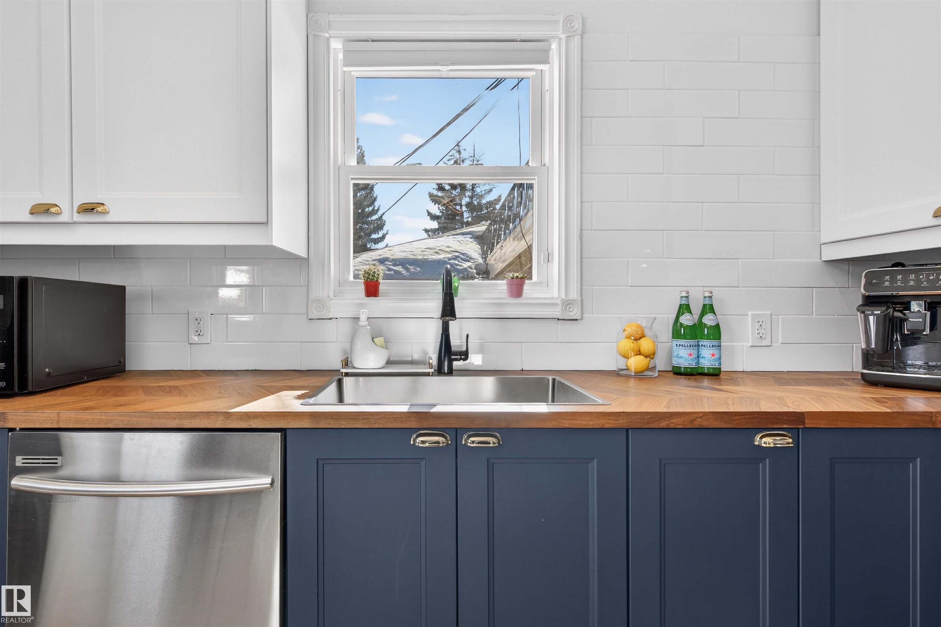 Fifth View of 10366 148 Street, Grovenor, Edmonton, Alberta, T5N 3G5