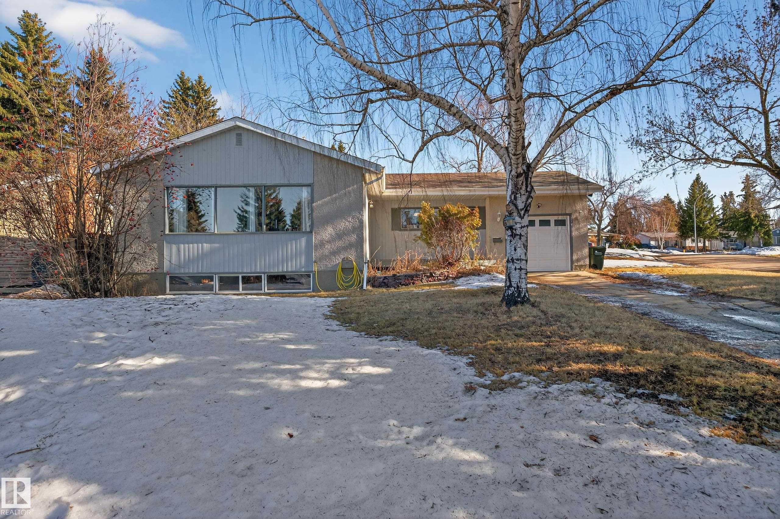 379 CONIFER Street, E4478106, Alberta,
