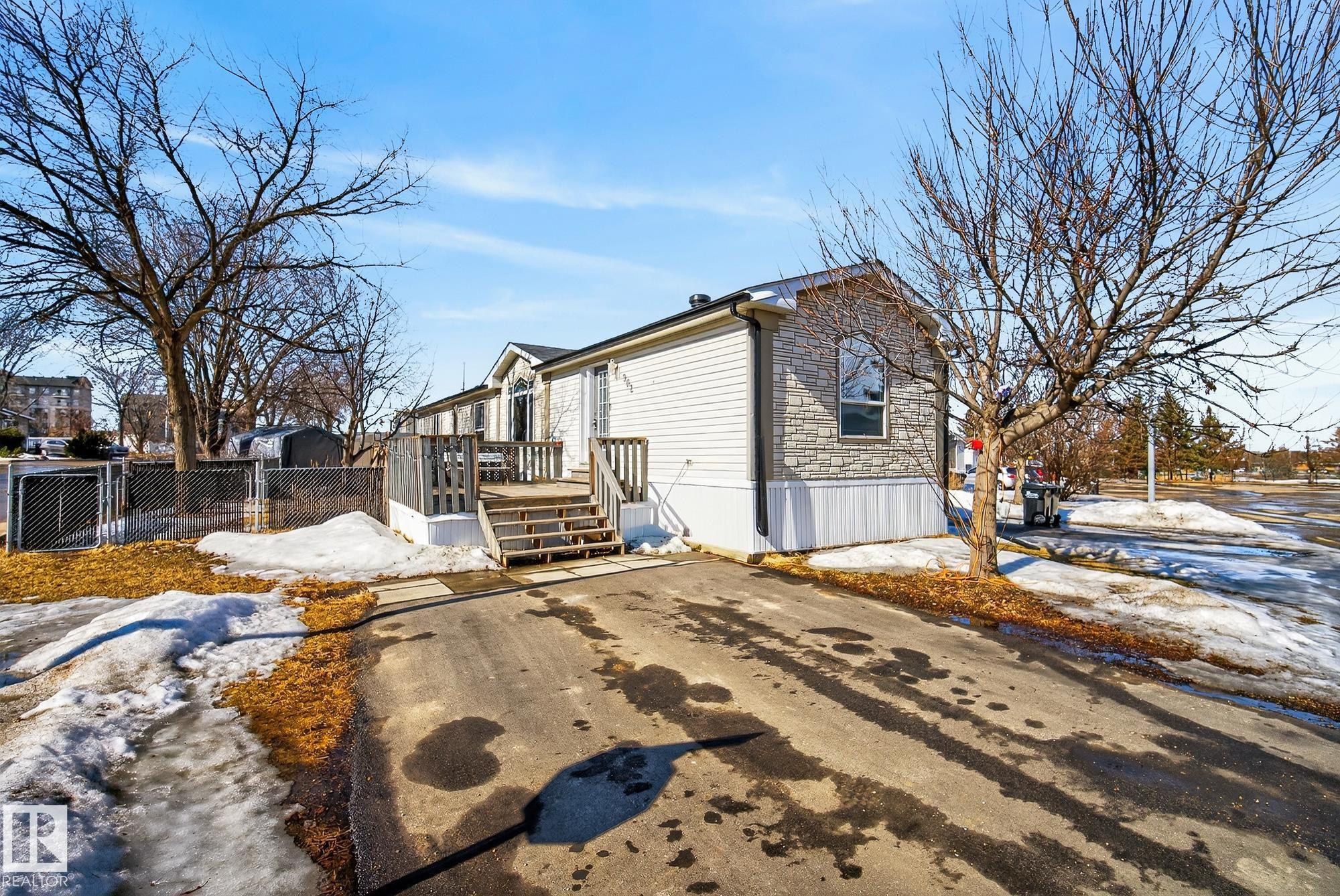 902 Jubilee Close, E4478122, Alberta,