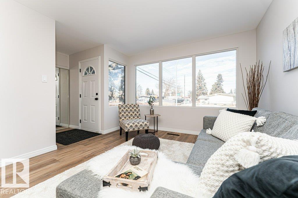 Fifth View of 12209A 134B Avenue, Kensington, Edmonton, Alberta, T5L 3W9