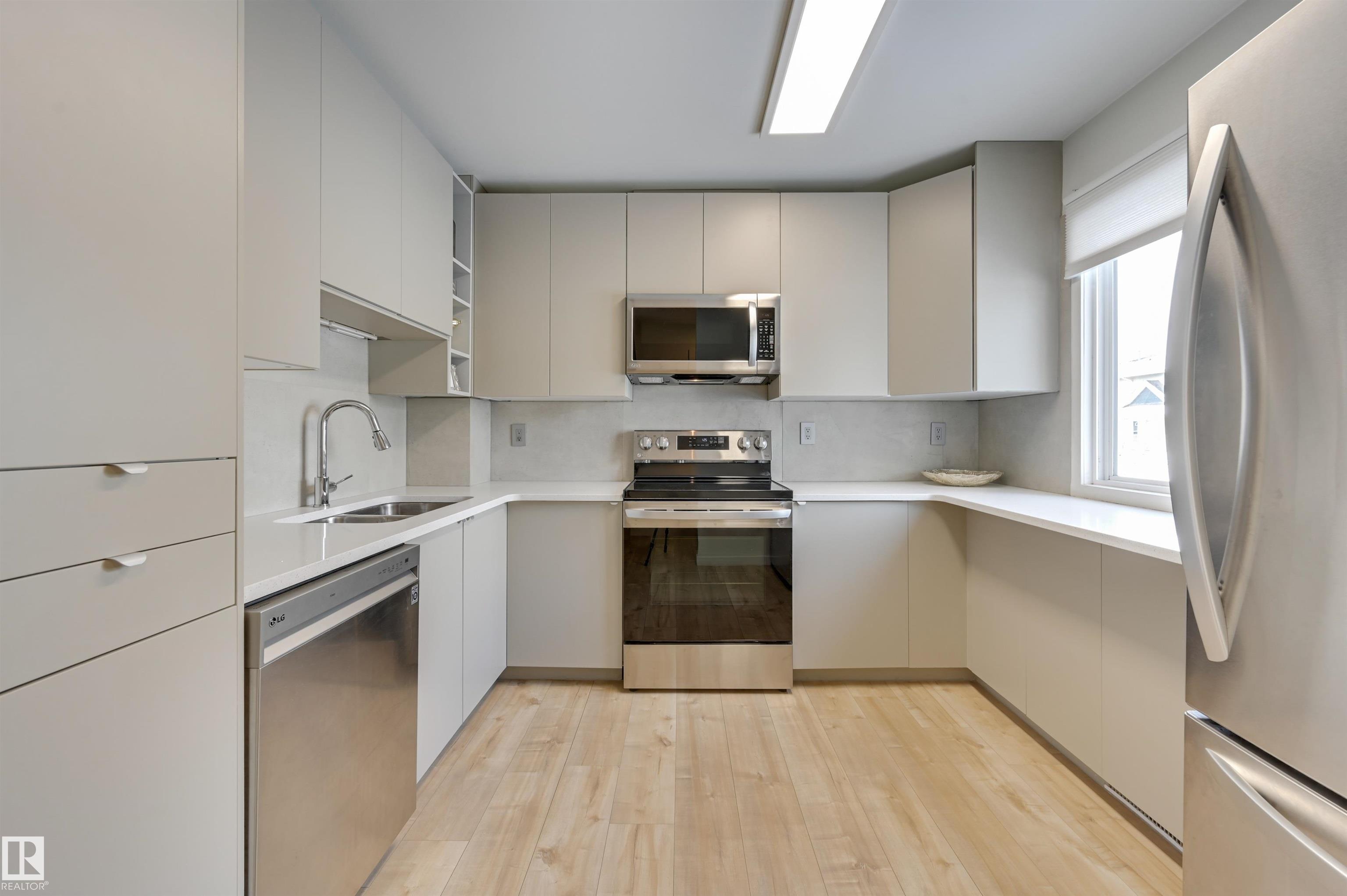 Second View of 31 9619 180 Street, La Perle, Edmonton, Alberta, T5T 4L9