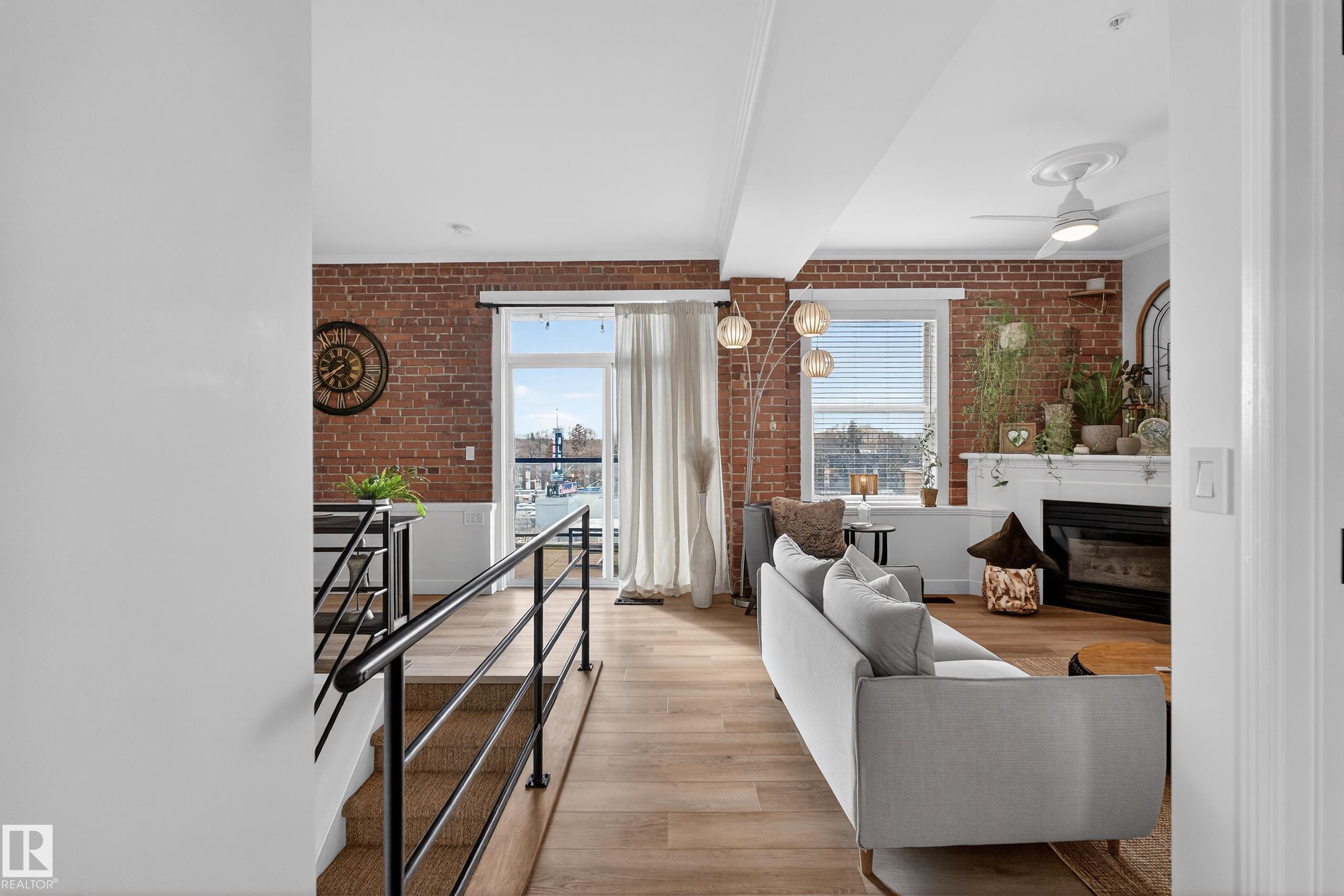 Second View of 412 10728 82 Avenue, Garneau, Edmonton, Alberta, T6E 6P5