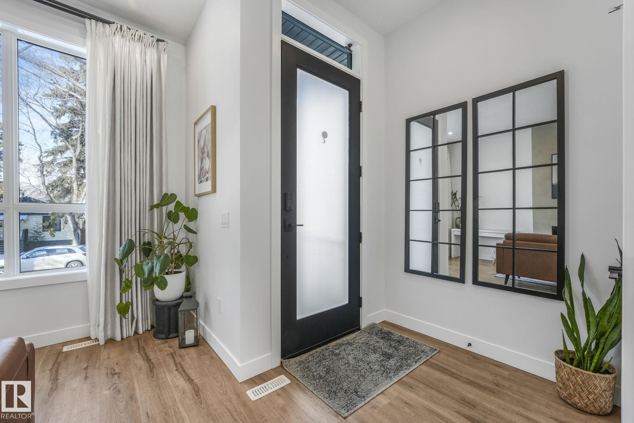 Fourth View of 8319 80 Avenue, King Edward Park, Edmonton, Alberta, T6C 0S9