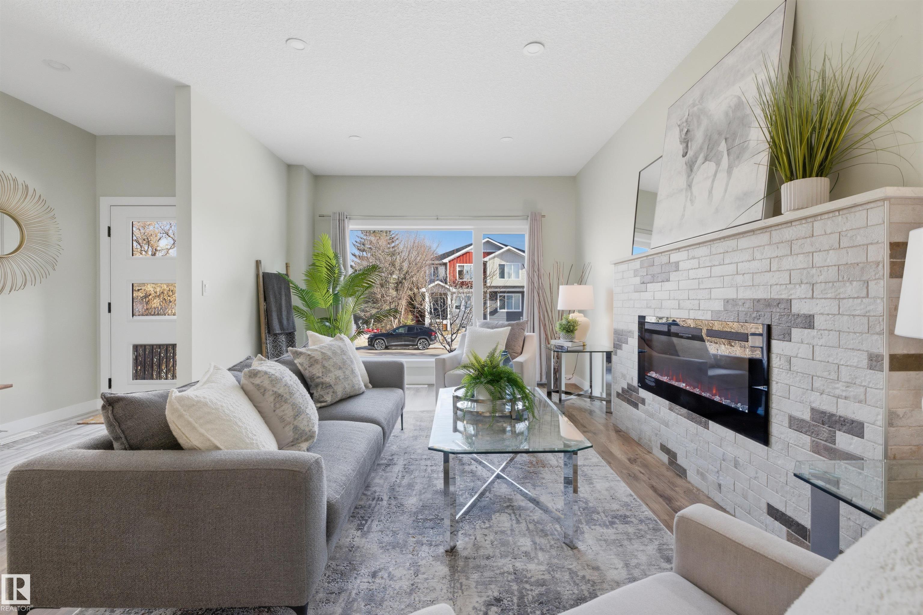 Fourth View of West Jasper Place, Edmonton, Alberta, T5P 1T2