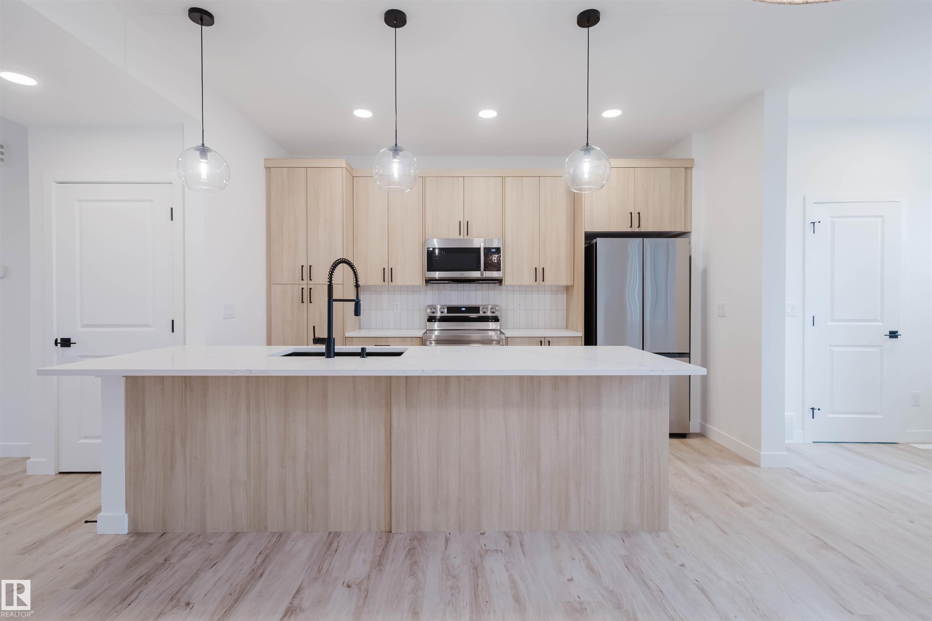 2108 CROSSBILL Lane, E4478327, Alberta,