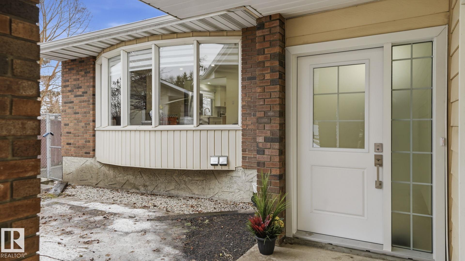 Fifth View of 2011 89 Street, Satoo, Edmonton, Alberta, T6K 2A2