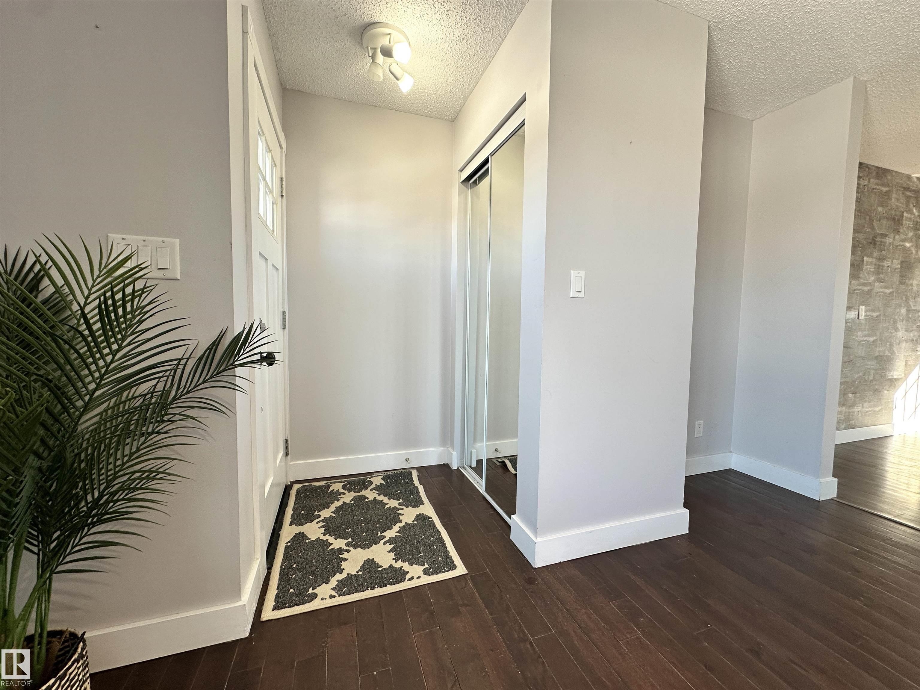 Fourth View of 2111 146 Avenue, Fraser, Edmonton, Alberta, T5Y 1T6