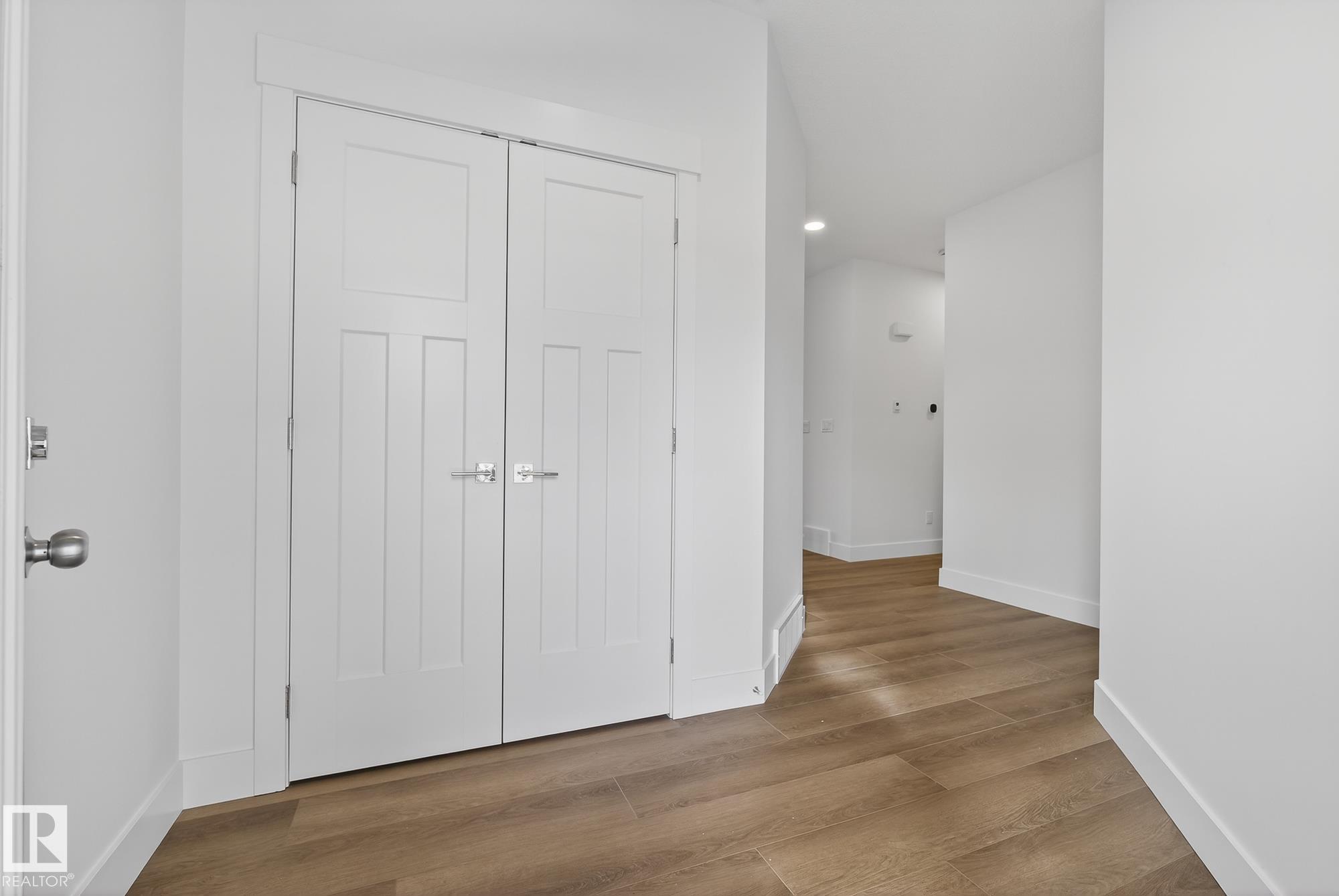 Fourth View of 7091 KIVIAQ Crescent, Keswick, Edmonton, Alberta, T6W 5N7