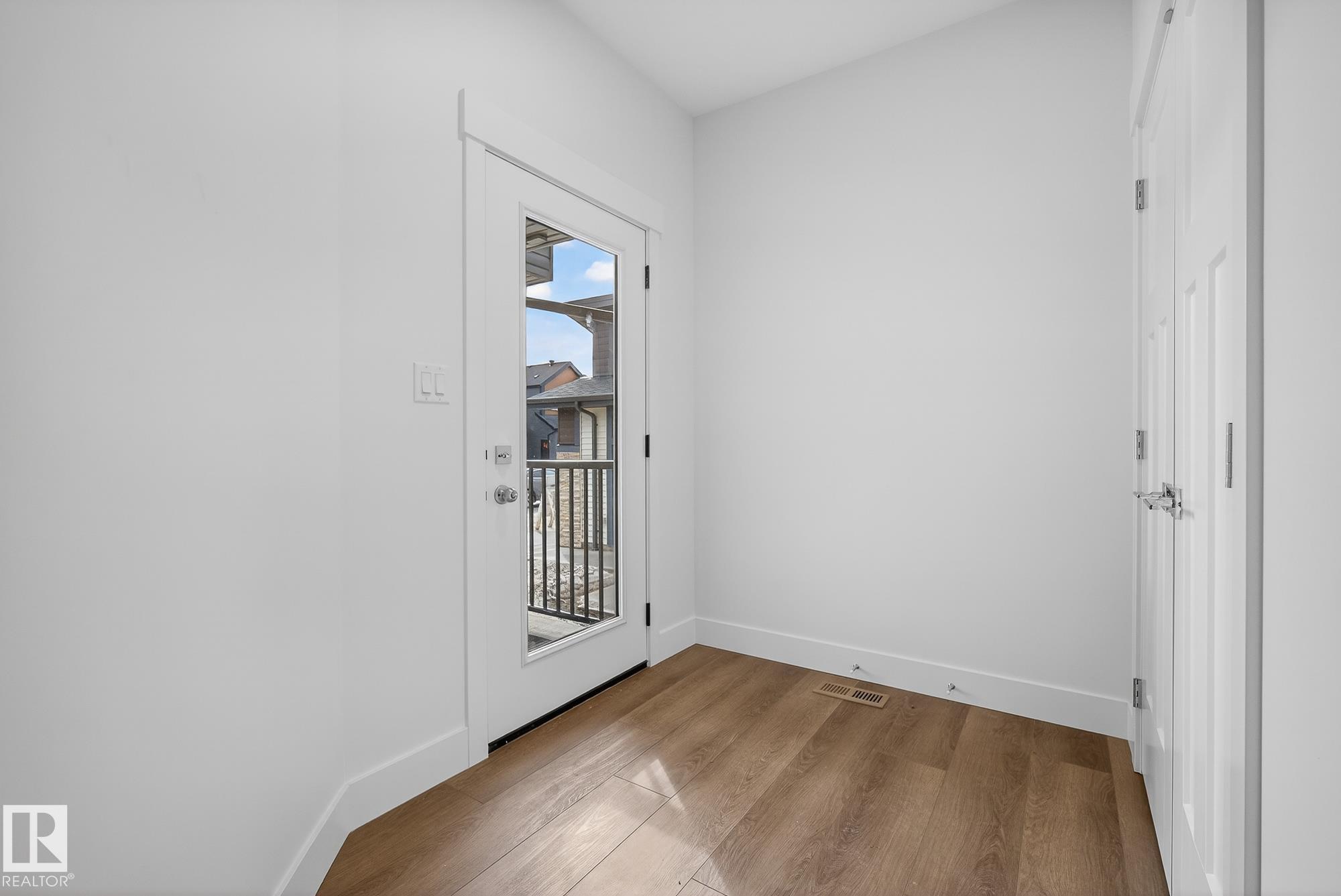 Fifth View of 7091 KIVIAQ Crescent, Keswick, Edmonton, Alberta, T6W 5N7