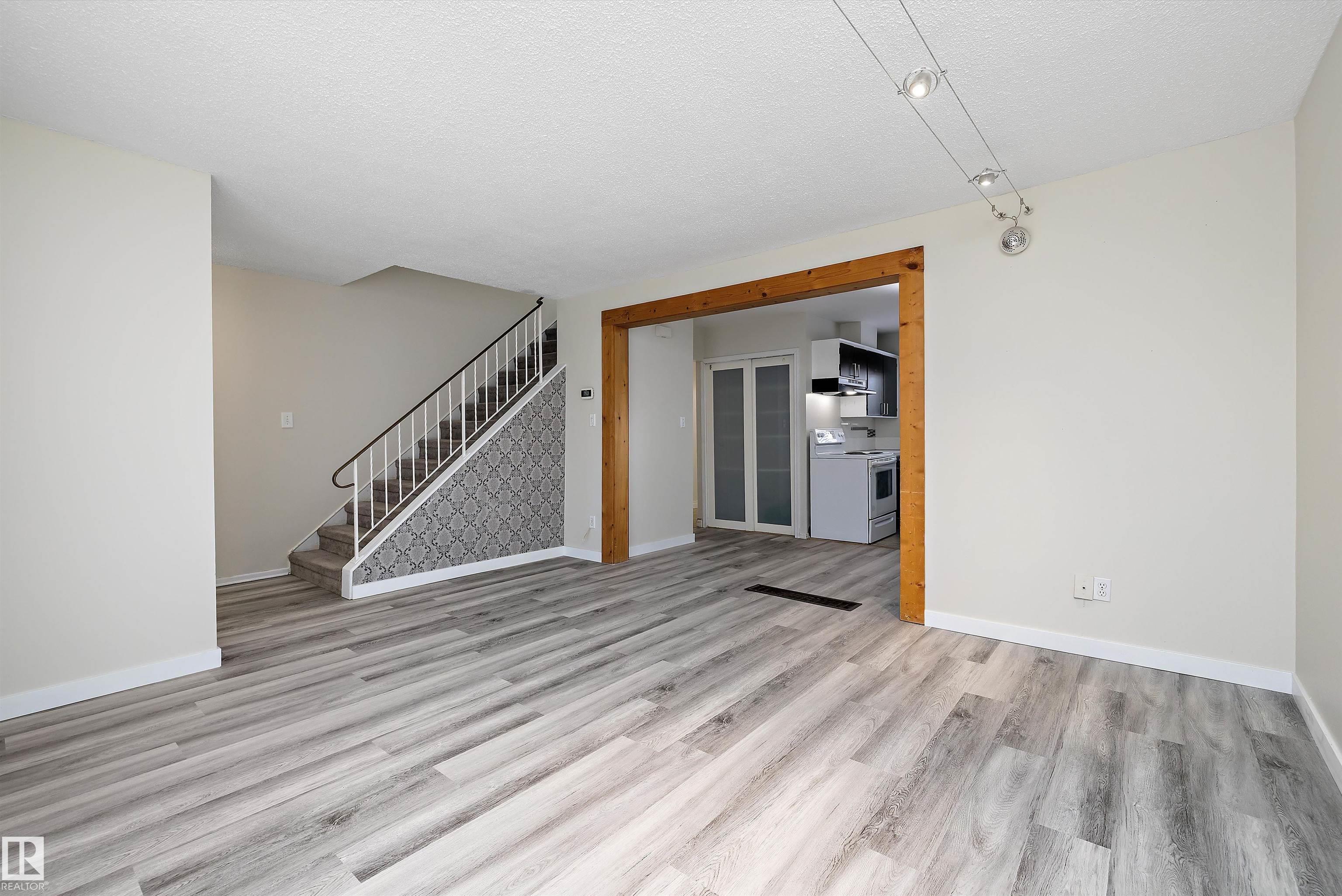 Second View of 11813 44 Street, Beacon Heights, Edmonton, Alberta, T5W 2S4