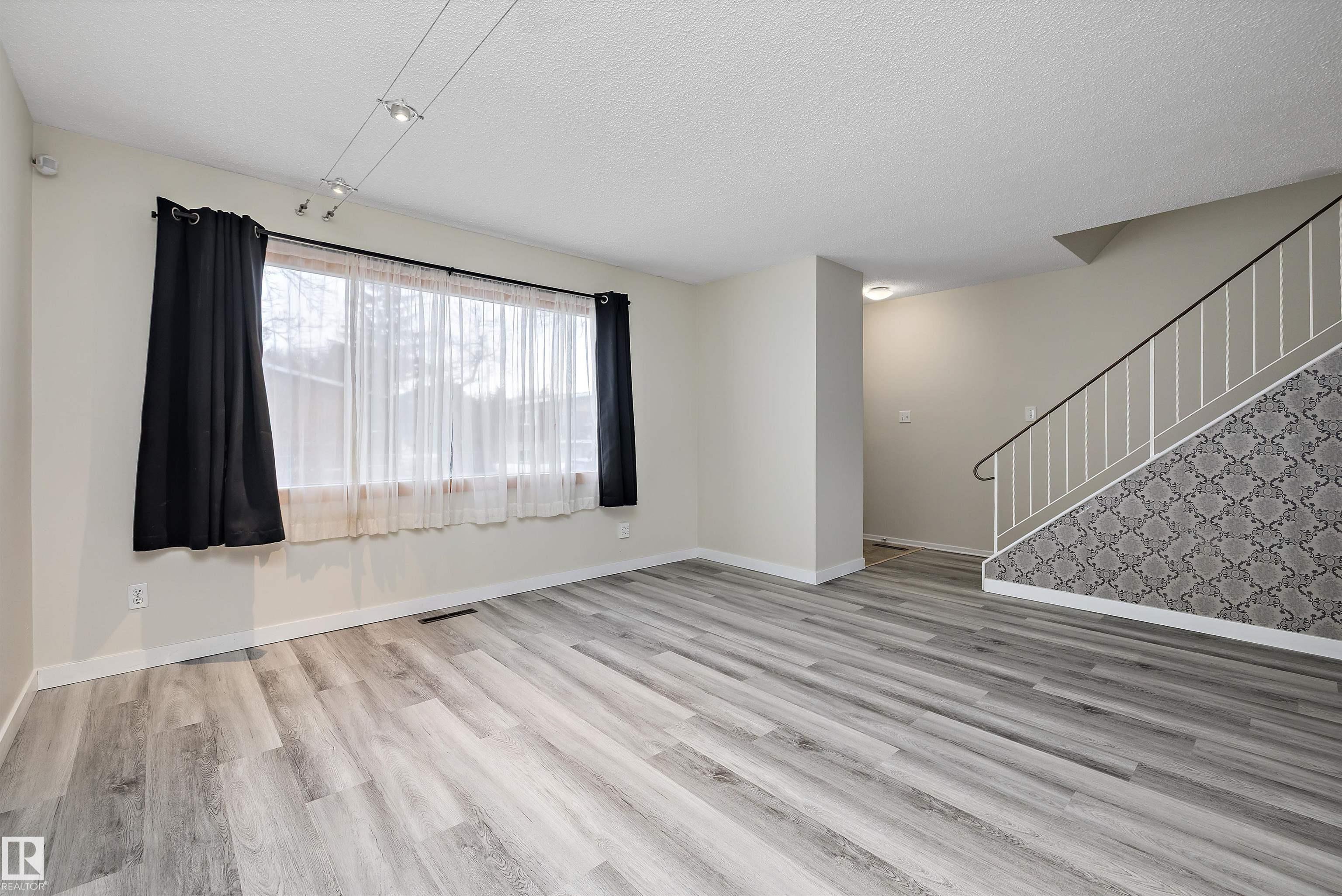 Third View of 11813 44 Street, Beacon Heights, Edmonton, Alberta, T5W 2S4