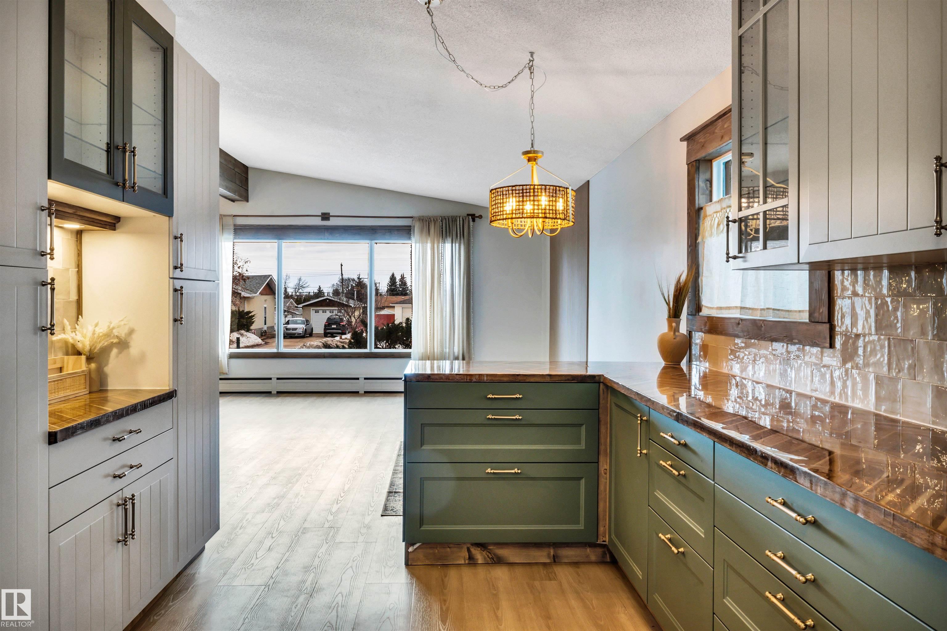 5209 45 Avenue, E4478493, Alberta,