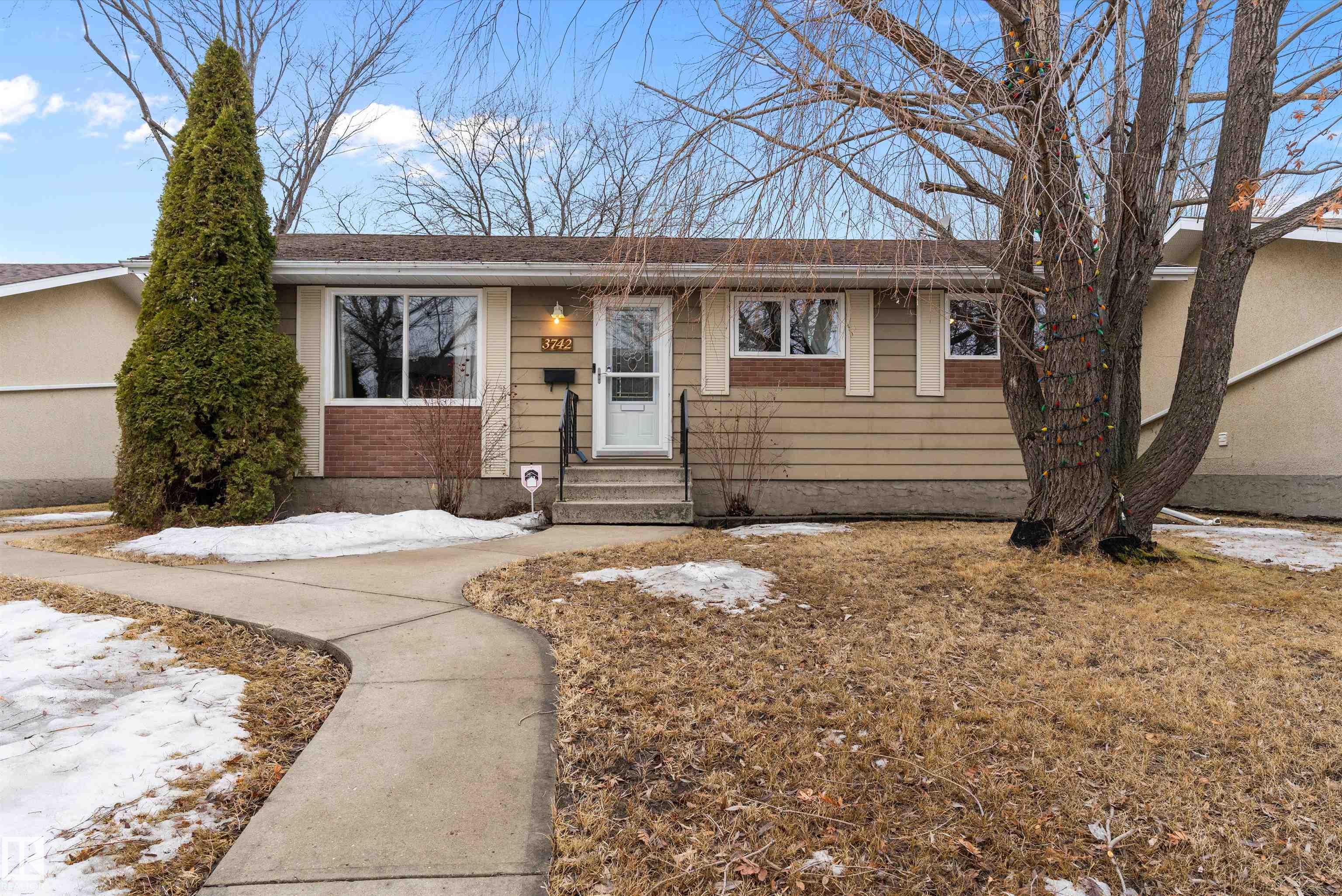 3742 53 Street, E4478625, Alberta,