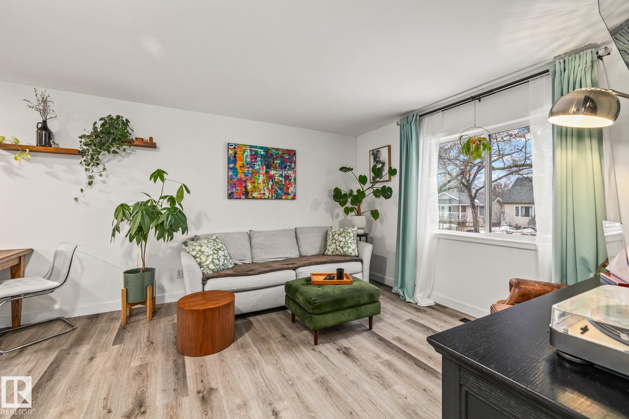 Third View of 9321 92 Street, Bonnie Doon, Edmonton, Alberta, T6C 3R7