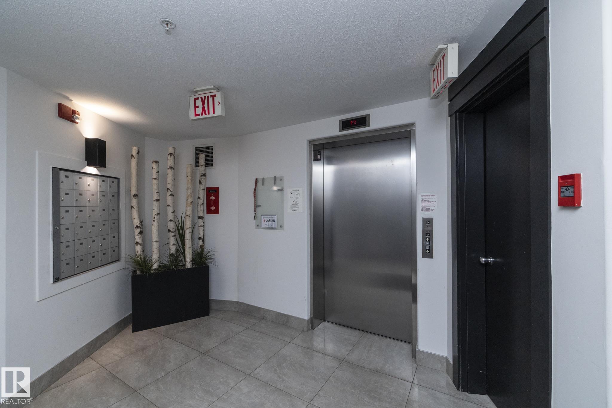 Fourth View of 102 10855 SASKATCHEWAN Drive, Garneau, Edmonton, Alberta, T6E 6T6