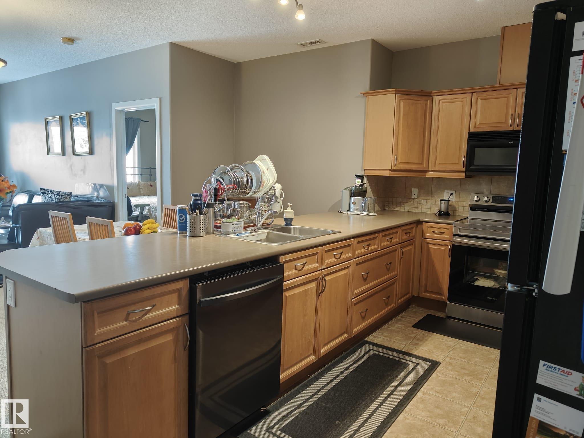 Third View of 427 300 Palisades Way, Centennial Village, Sherwood Park, Alberta, T8H 2T9