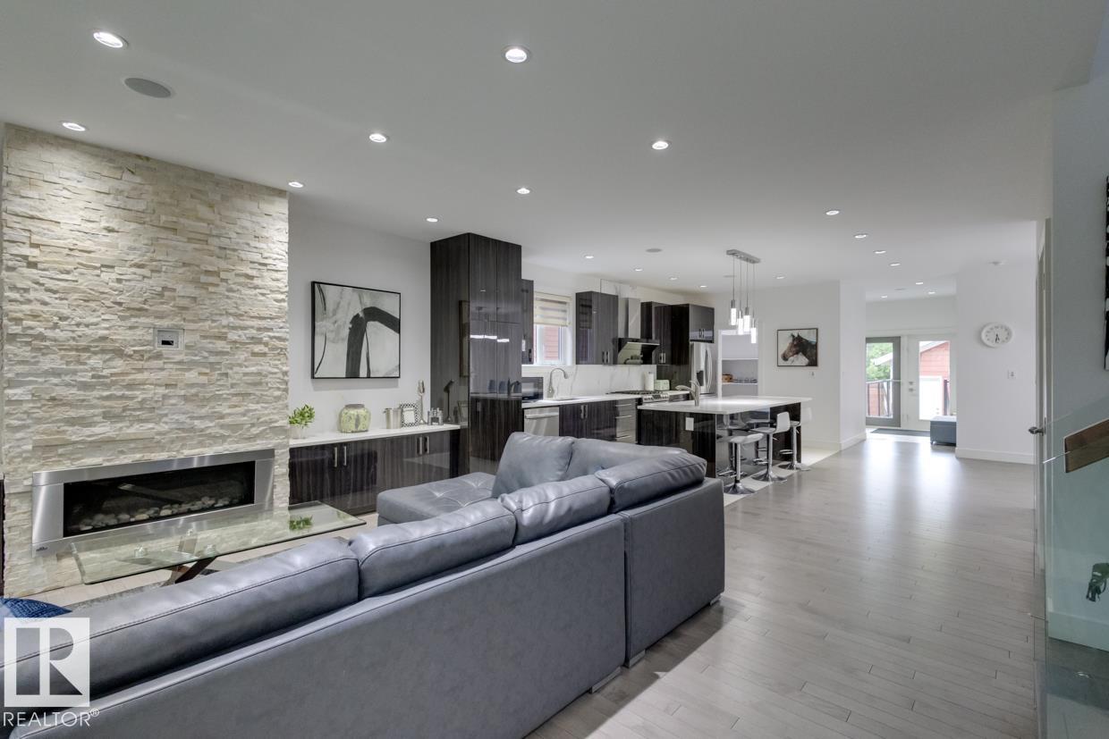 Fourth View of 11045 85 Avenue, Garneau, Edmonton, Alberta, T6G 0W5