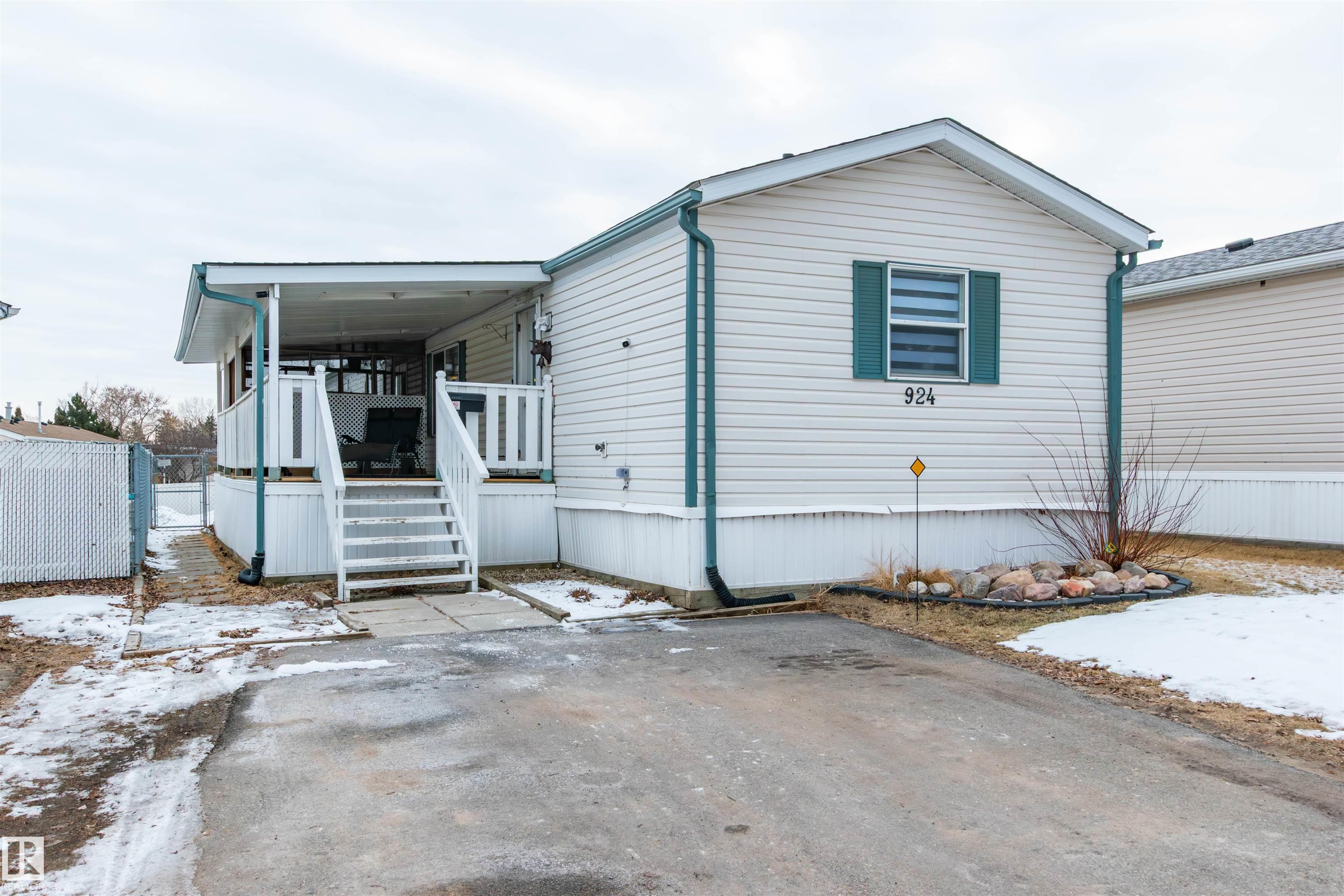 924 Jubilee Close, E4478992, Alberta,