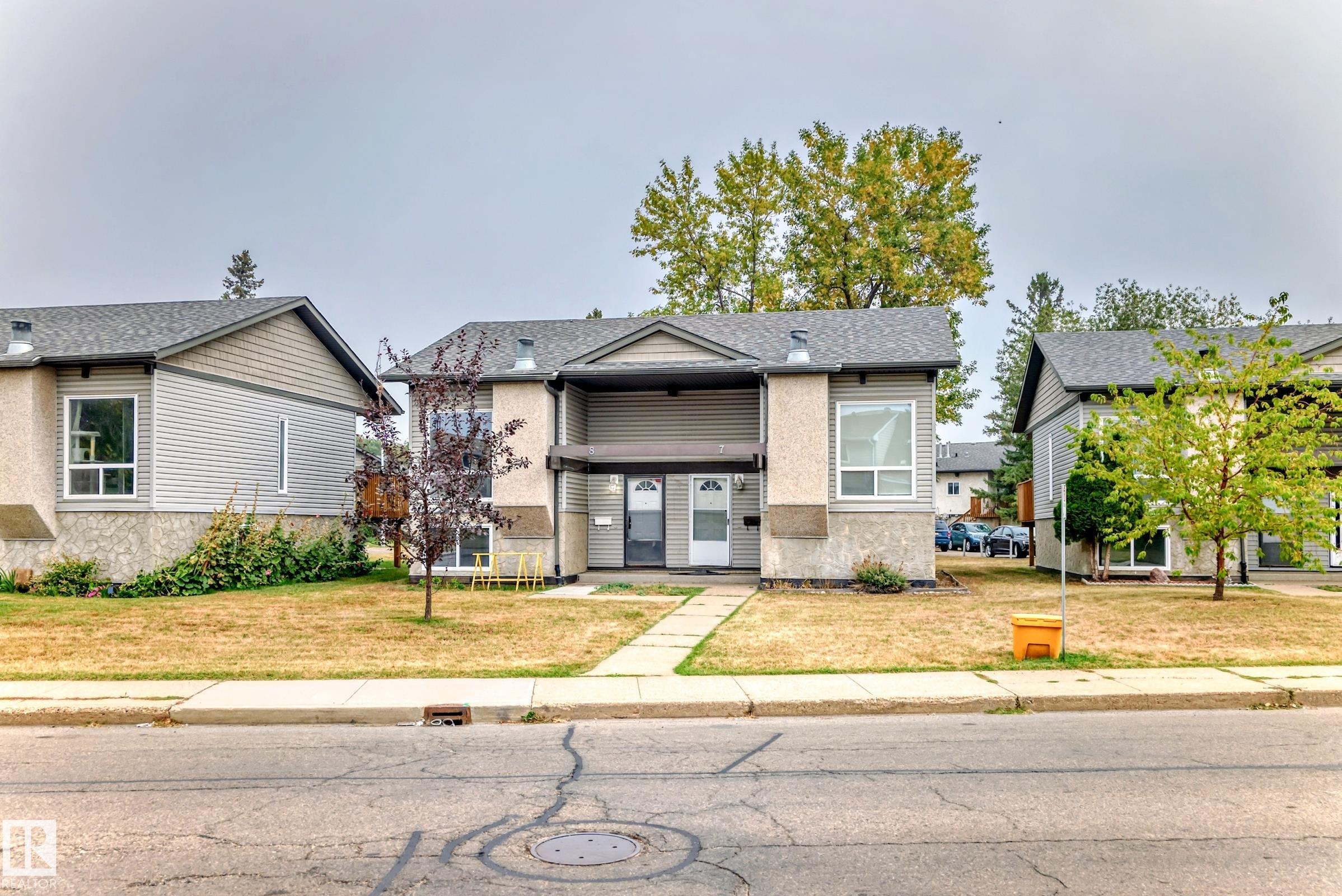 Second View of 8 NORTHWOODS Village, Caernarvon, Edmonton, Alberta, T5X 1T2