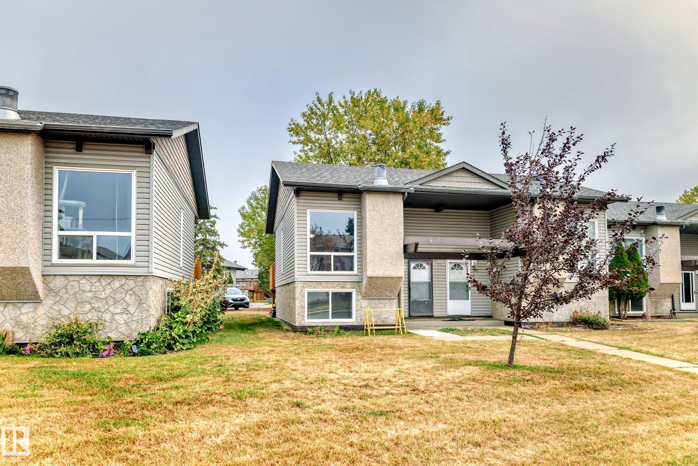 Third View of 8 NORTHWOODS Village, Caernarvon, Edmonton, Alberta, T5X 1T2