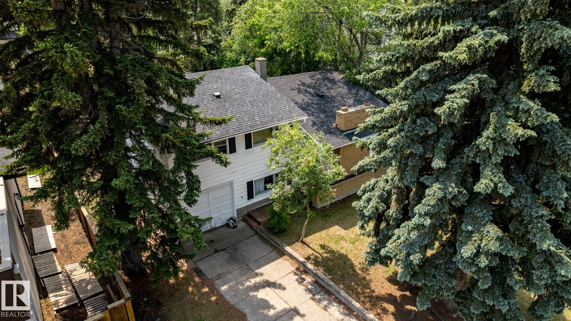 Third View of 11819 87 Avenue, Windsor Park (Edmonton), Edmonton, Alberta, T6G 0Y5