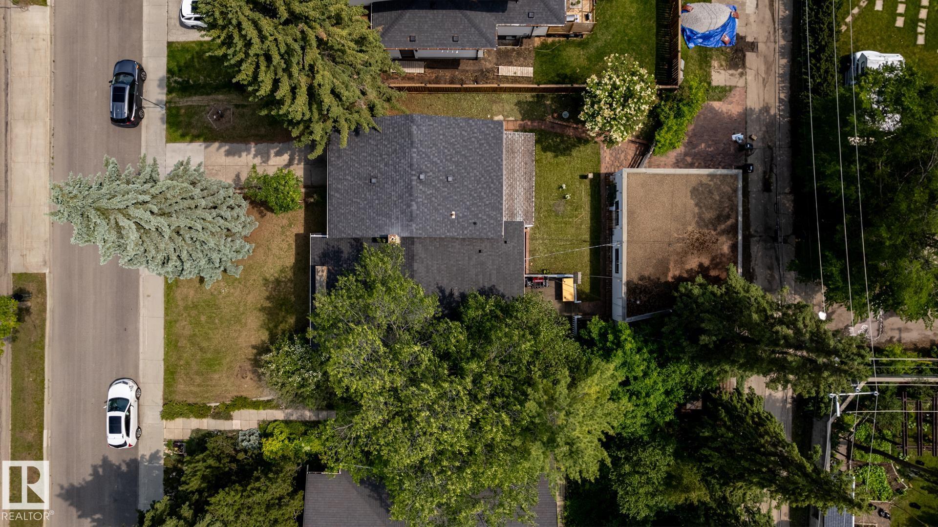 Fourth View of 11819 87 Avenue, Windsor Park (Edmonton), Edmonton, Alberta, T6G 0Y5