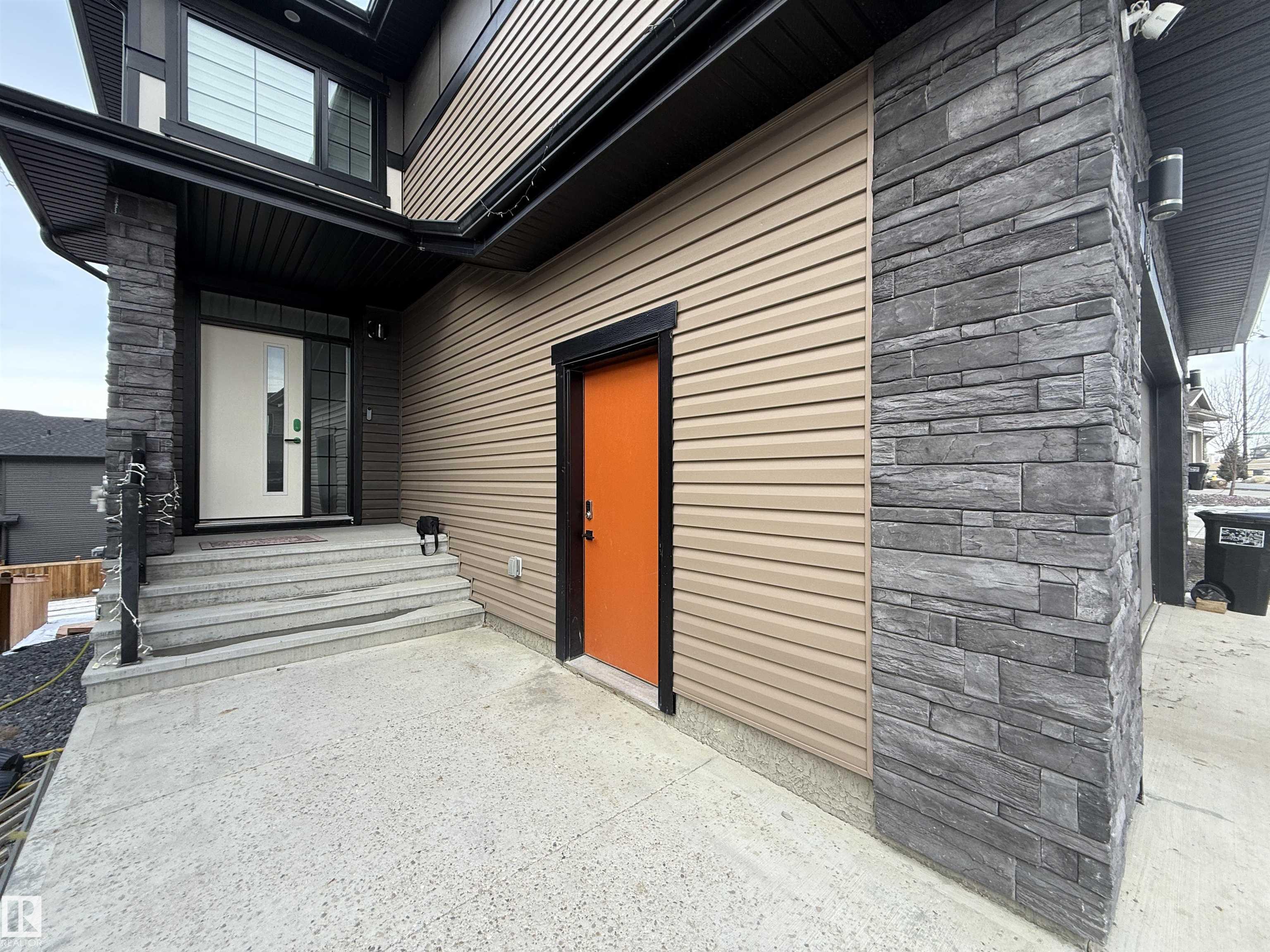 Fourth View of 1210 PEREGRINE Terrace, Hawks Ridge, Edmonton, Alberta, T5S 0M3