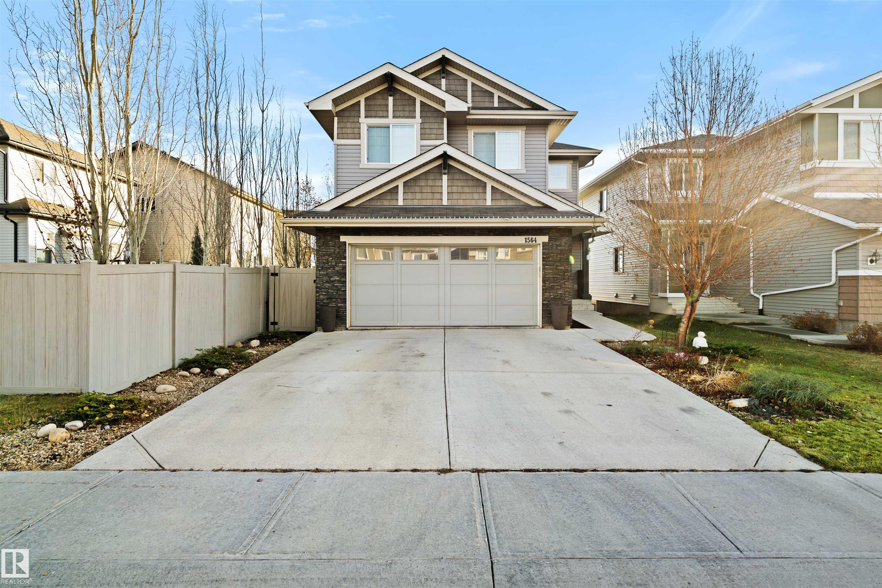 1564 CHAPMAN Way, E4479085, Alberta,