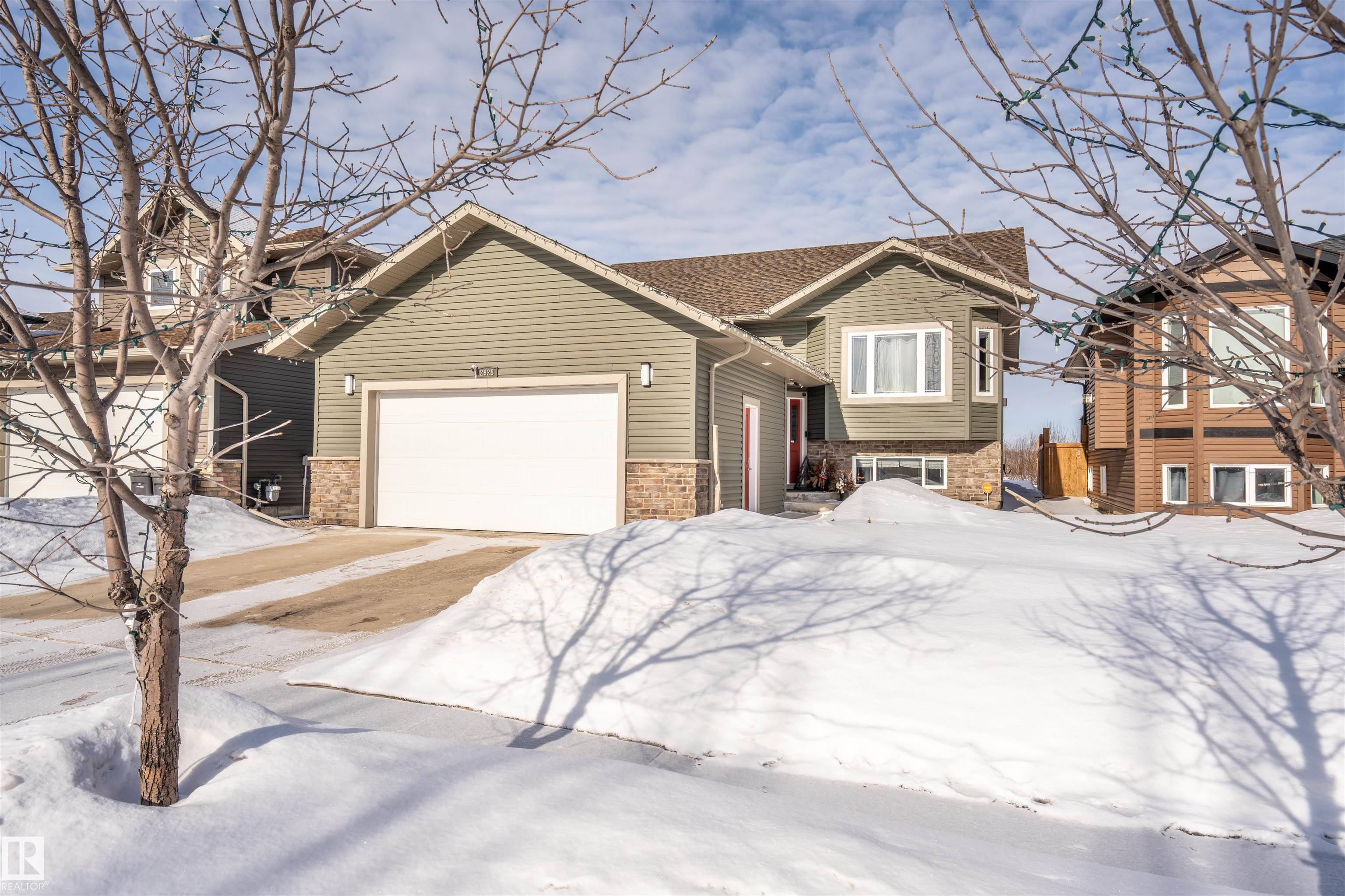 2928 YARROW Way, E4479104, Alberta,