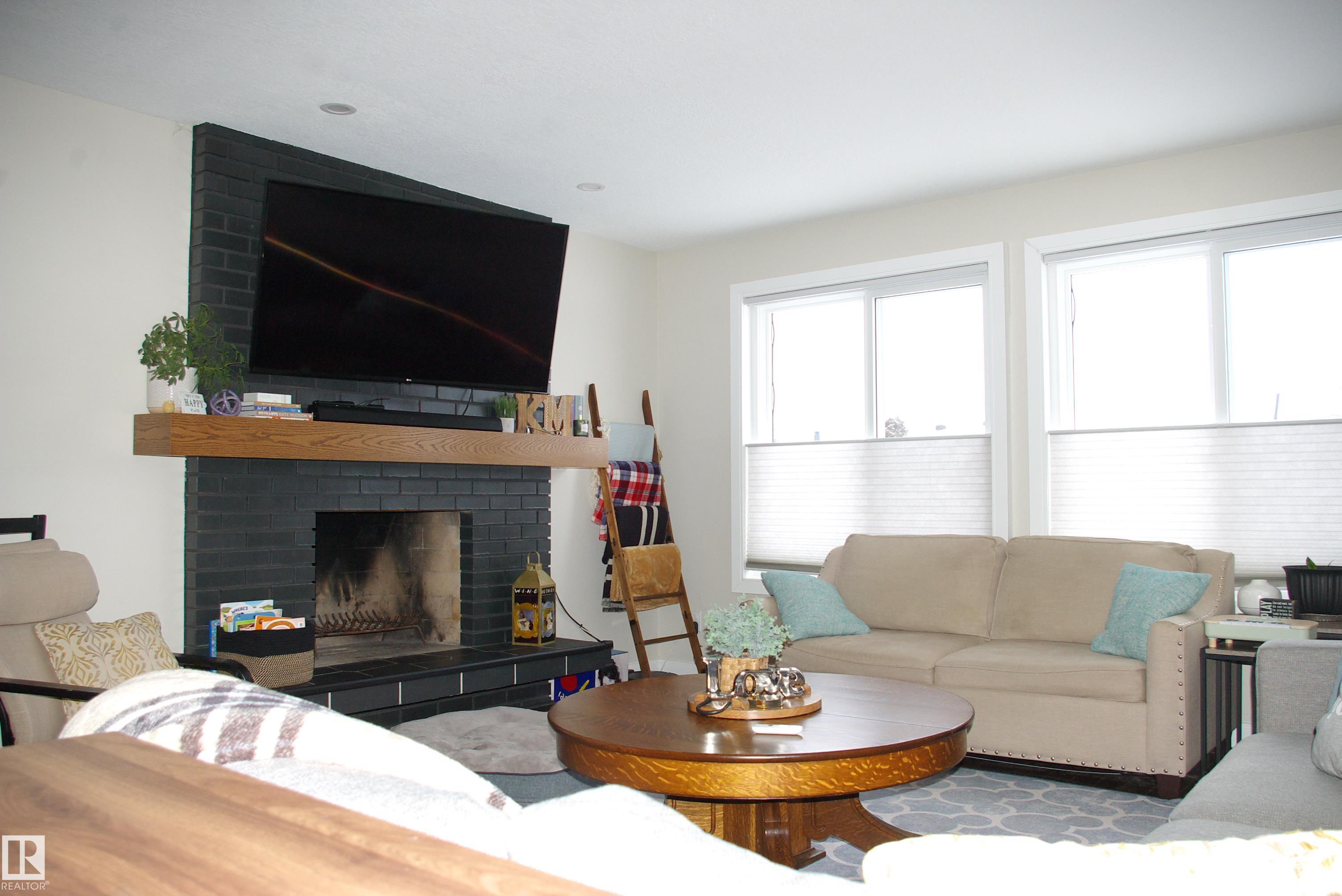 Third View of 11907 152A Avenue, Caernarvon, Edmonton, Alberta, T5X 1E7