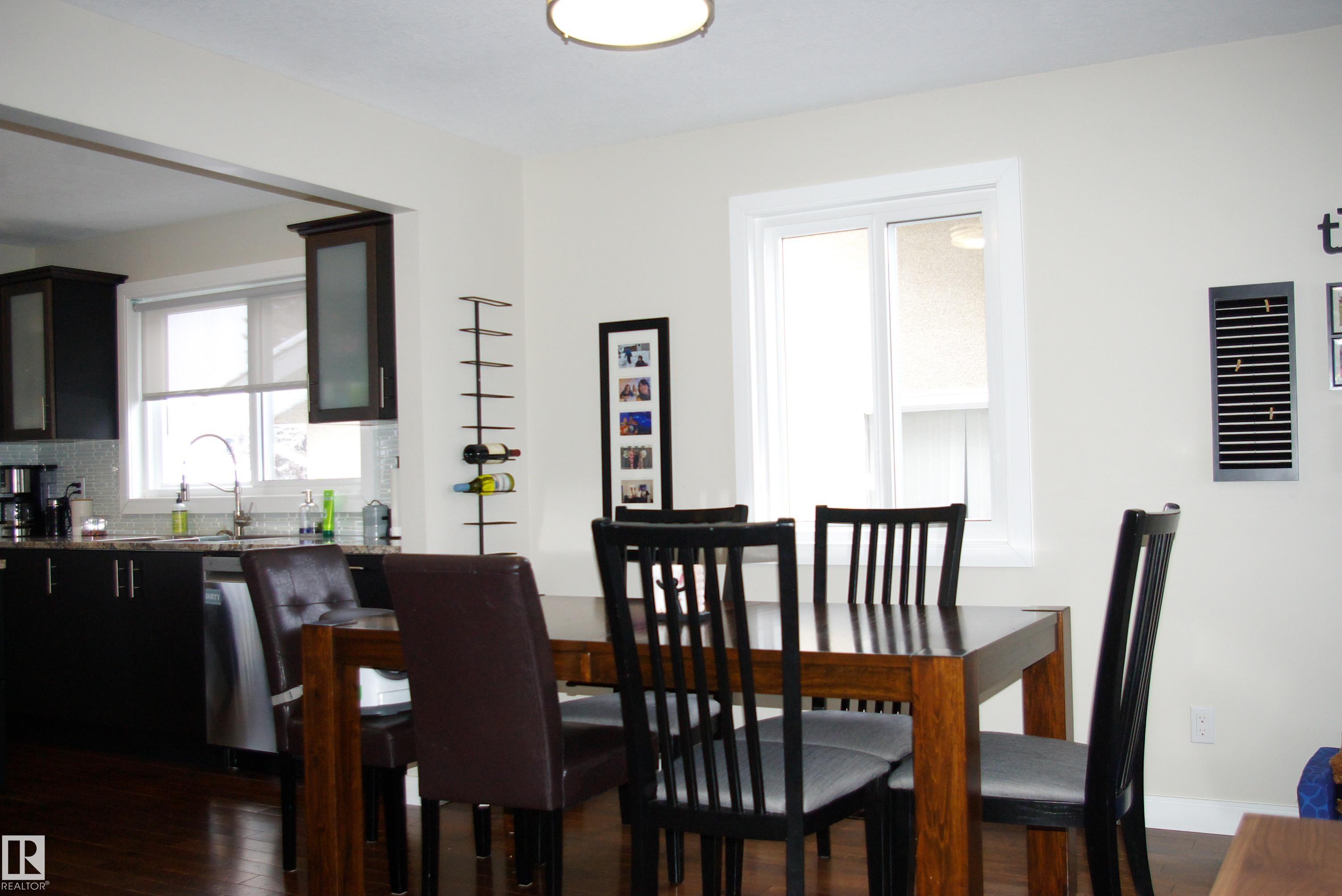 Fifth View of 11907 152A Avenue, Caernarvon, Edmonton, Alberta, T5X 1E7