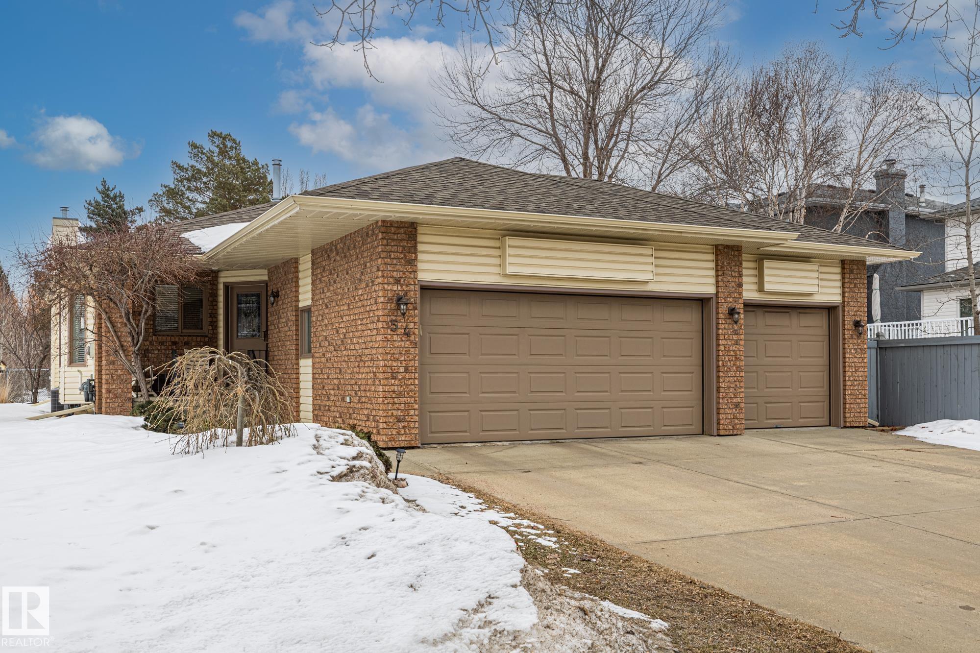 54 HARWOOD Drive, E4479328, Alberta,