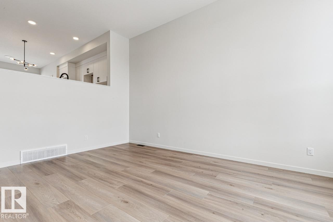 Fourth View of 319 30 Street, Alces, Edmonton, Alberta, T6X 3L6