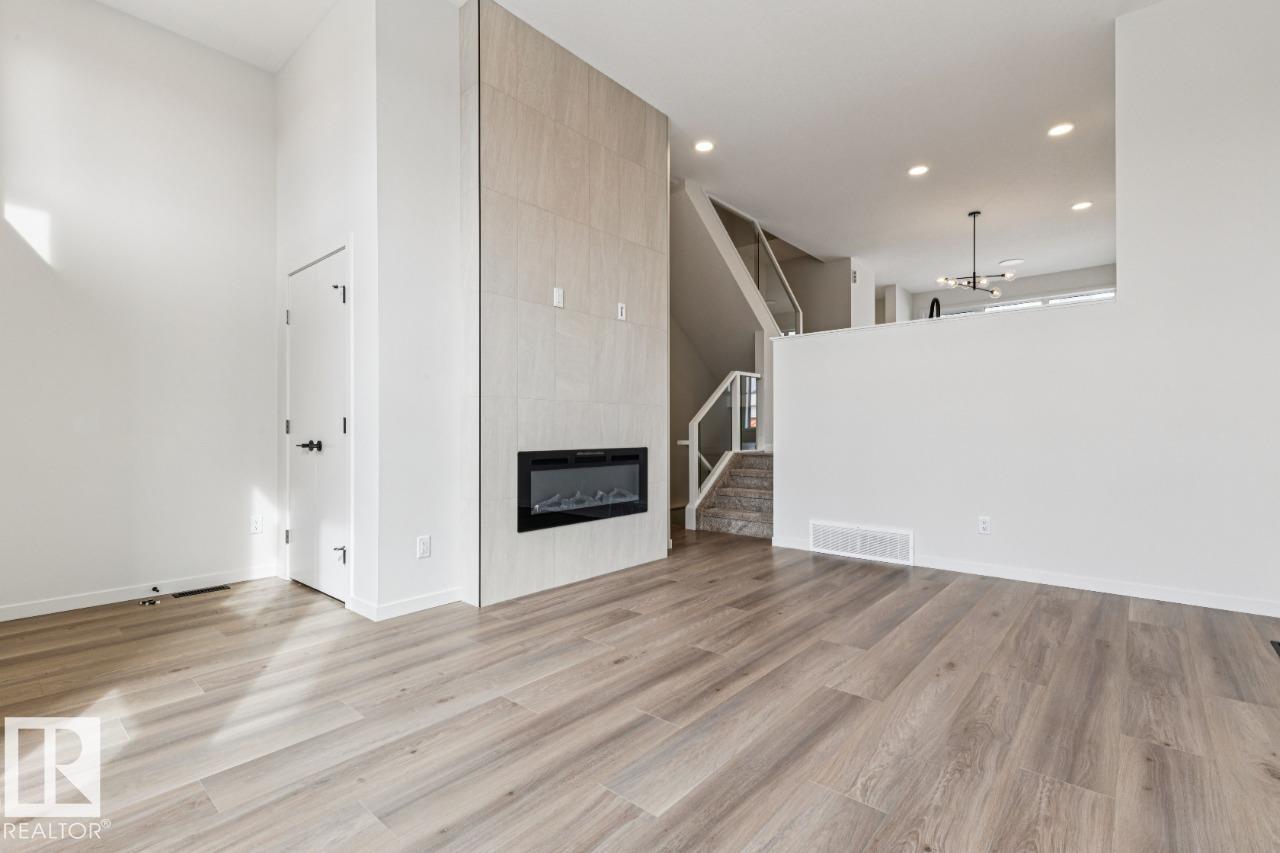 Fifth View of 319 30 Street, Alces, Edmonton, Alberta, T6X 3L6