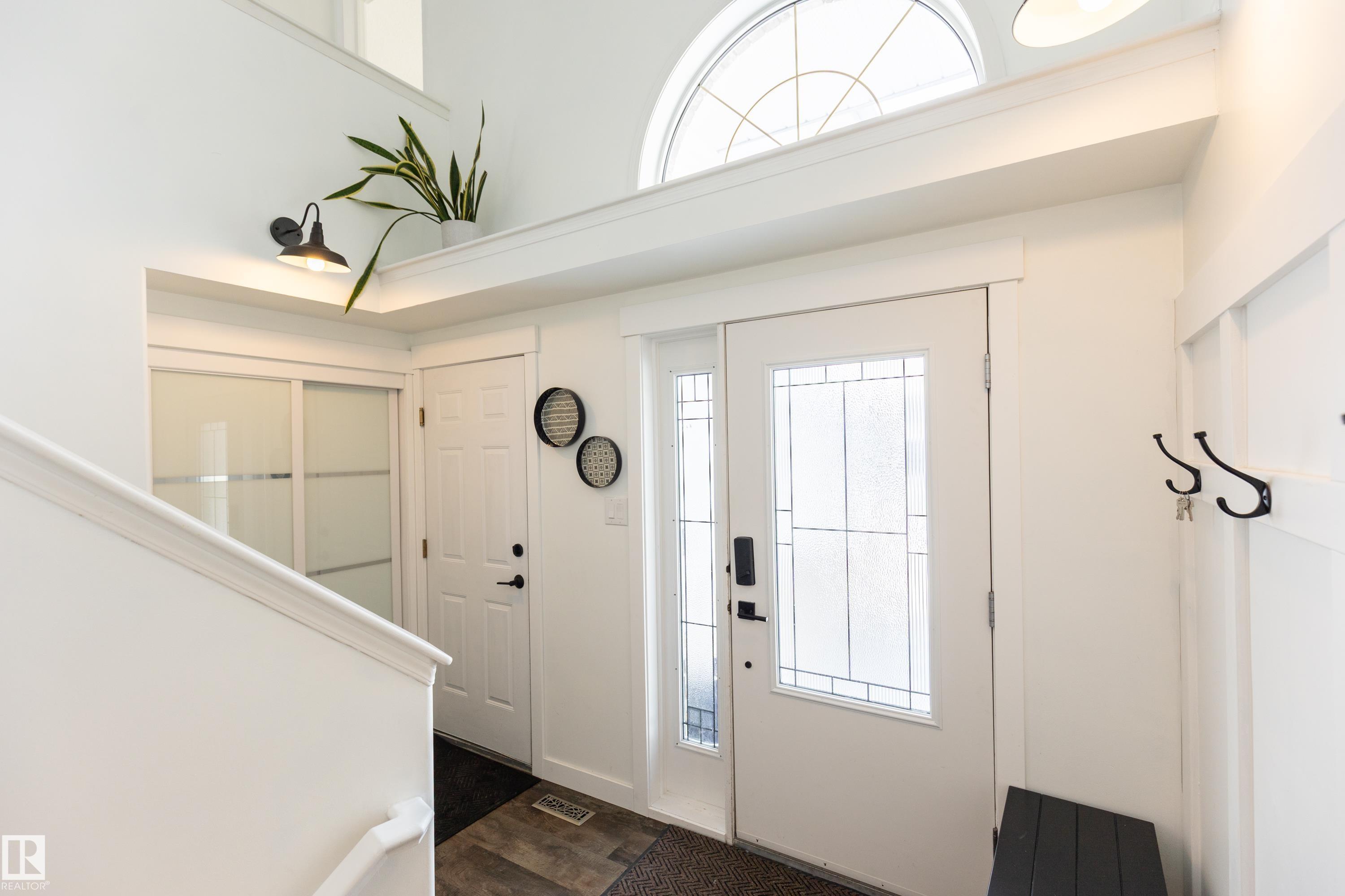 Fifth View of 223 Rainbow Crescent, Regency Park (Sherwood Park), Sherwood Park, Alberta, T8A 5Y1