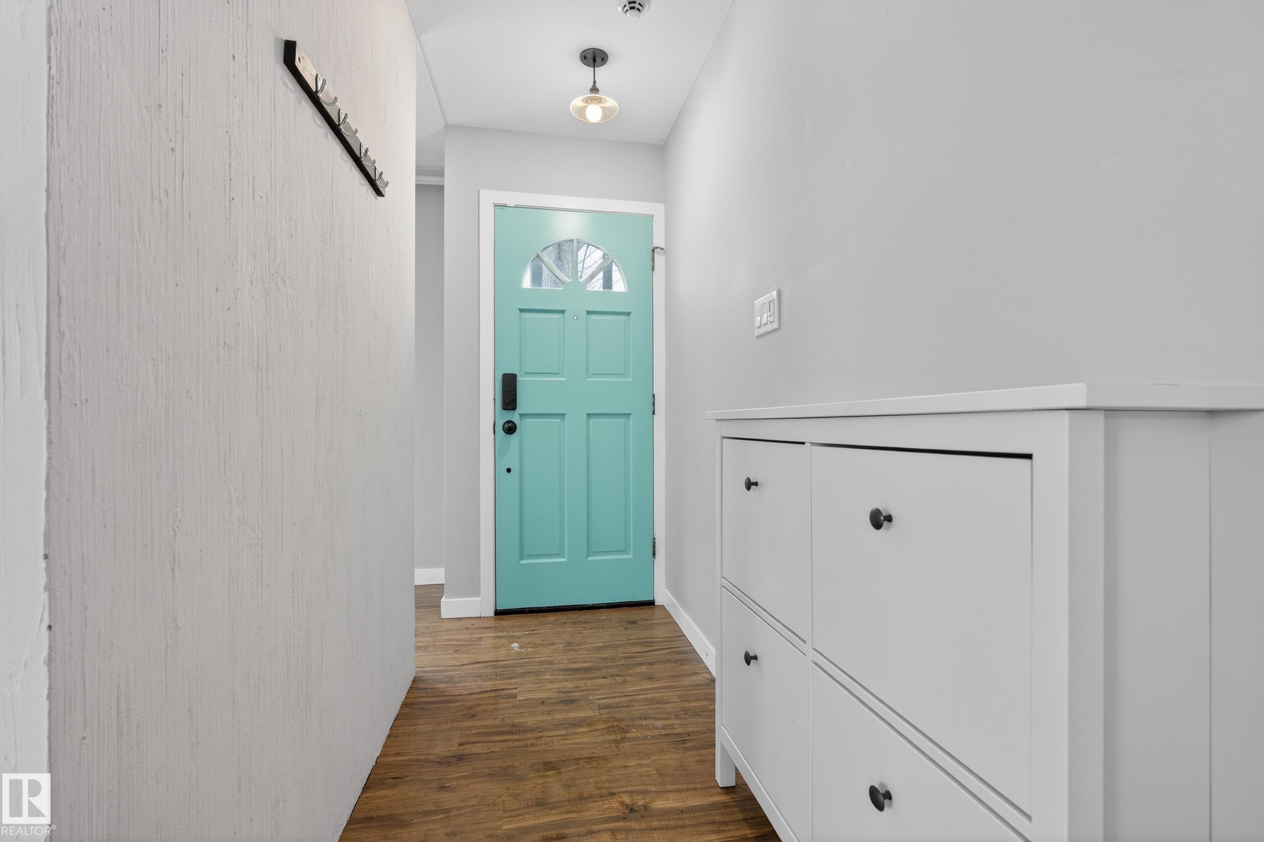 Third View of 3613 113 Avenue, Beverly Heights, Edmonton, Alberta, T5W 0P7