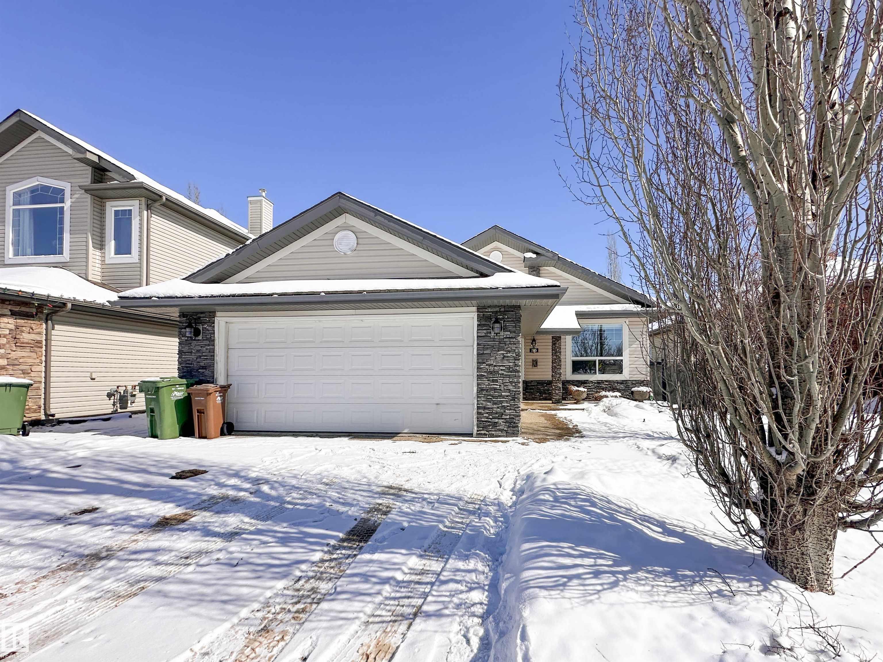 55 OAK VISTA Drive, E4479432, Alberta,