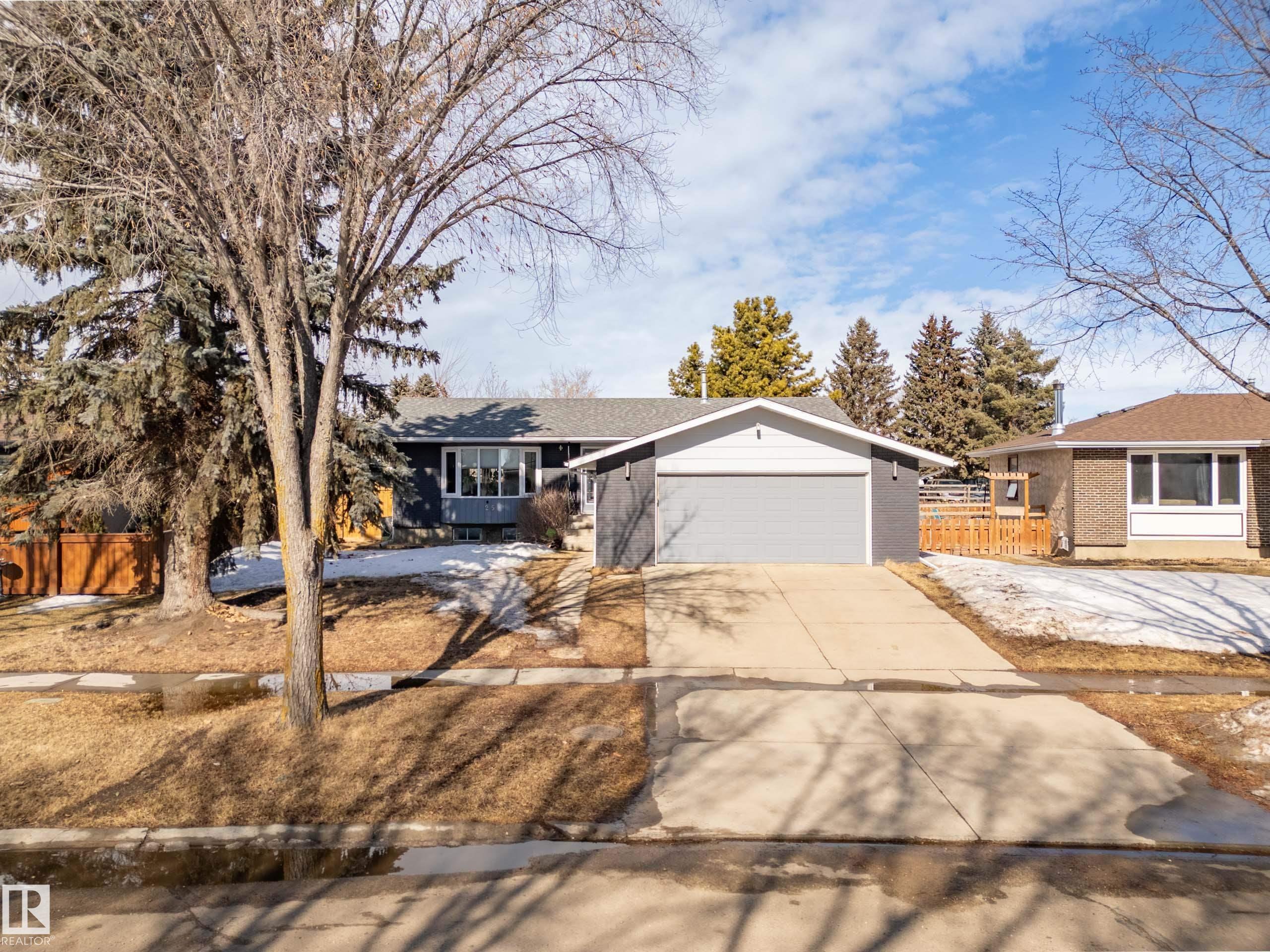 25 OATWAY Drive, E4479553, Alberta,
