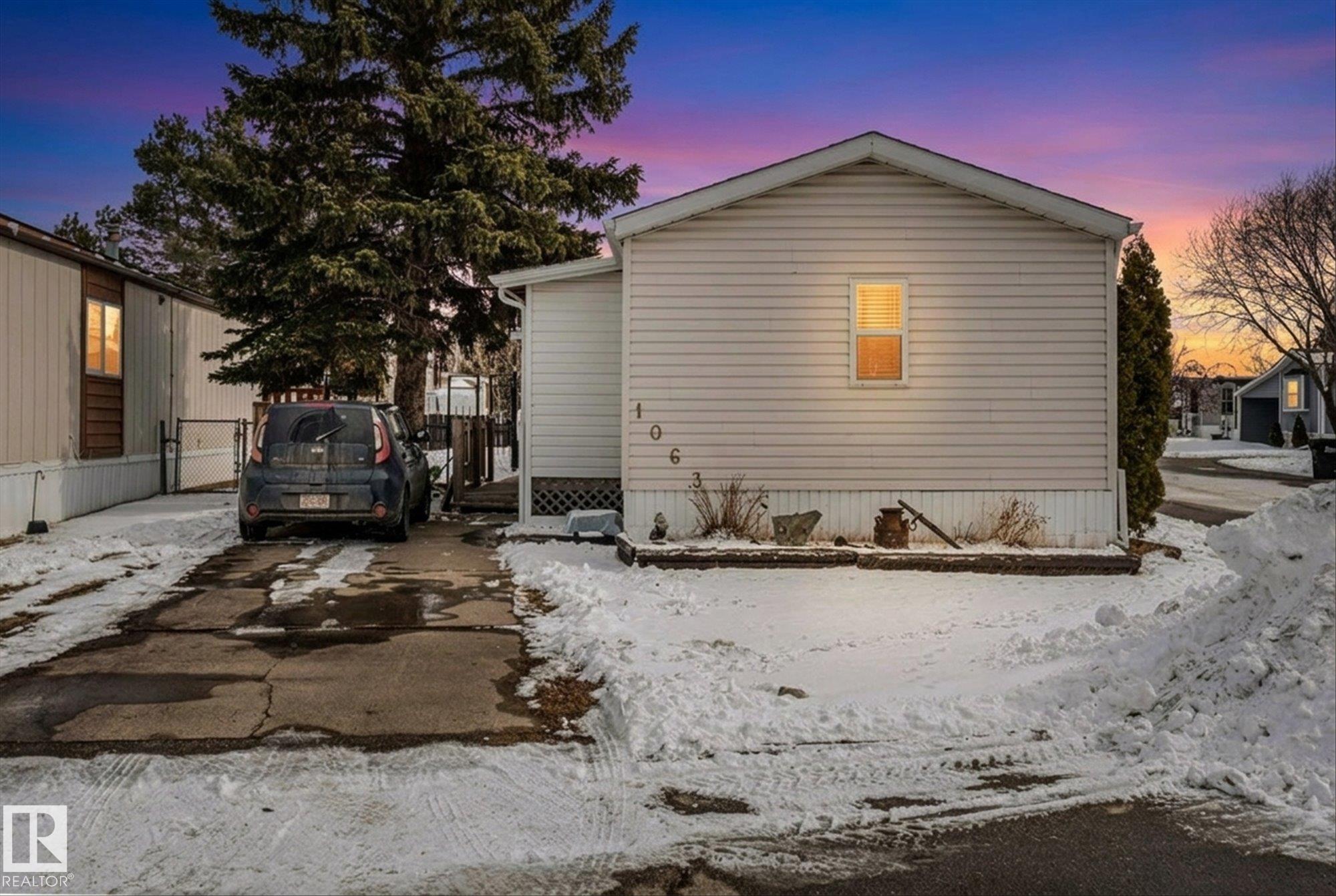 1063 LAKELAND Crescent, E4479593, Alberta,
