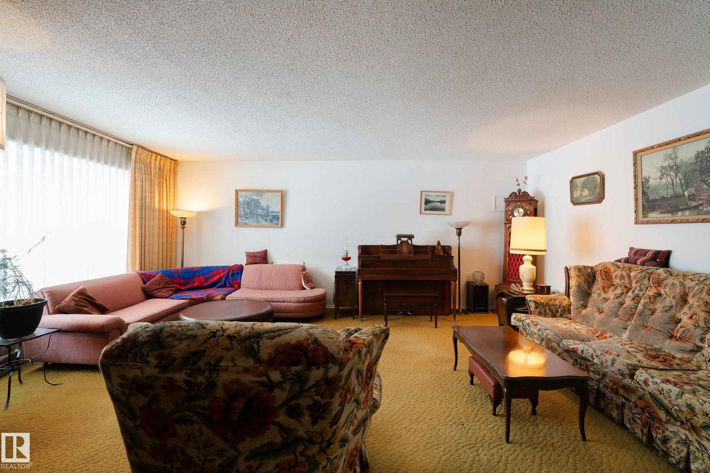 Fourth View of 10986 132 Street, Westmount, Edmonton, Alberta, T5M 1E2